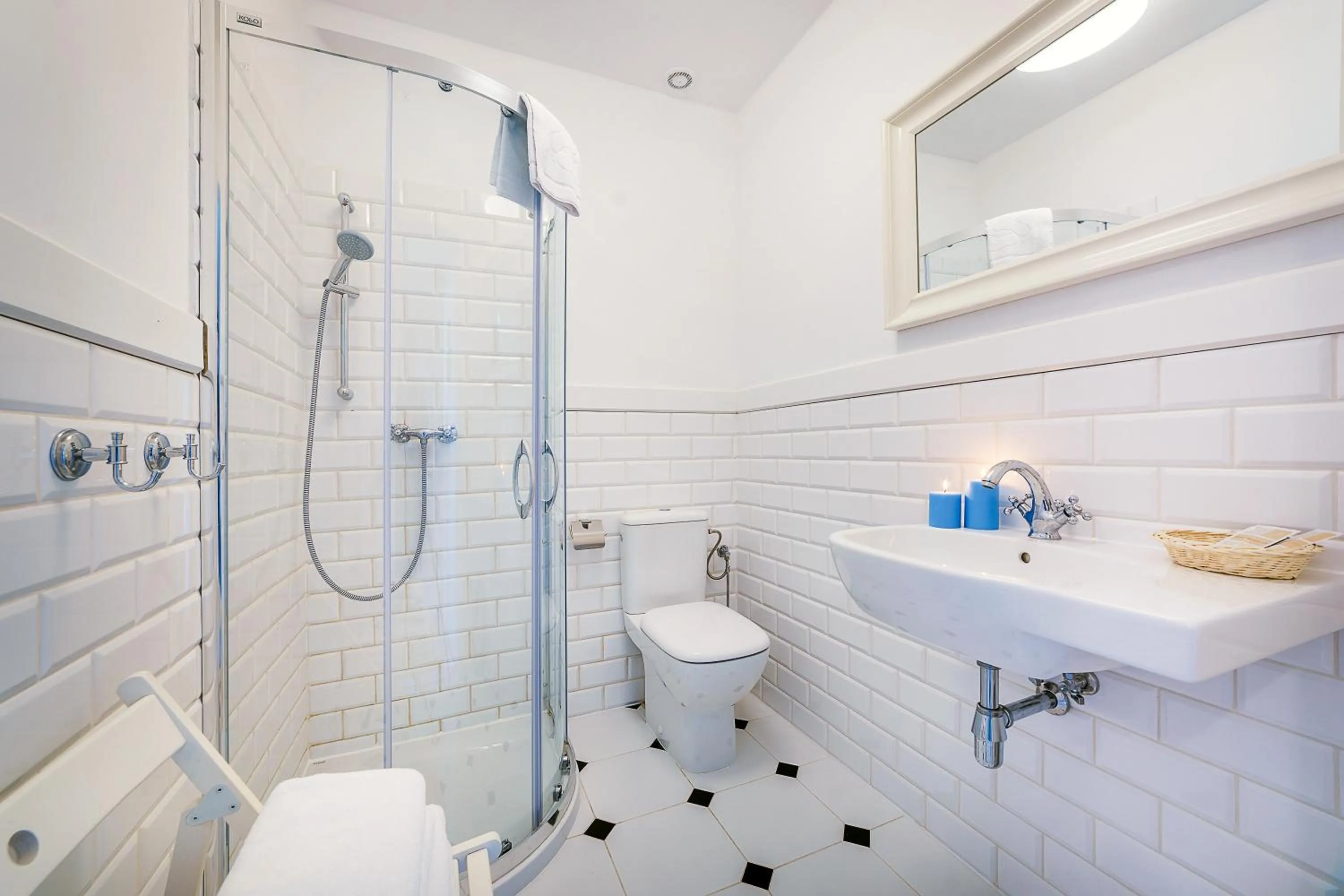 Shower in Stare Sady Chillout Rooms "Pod Jabłoniami"