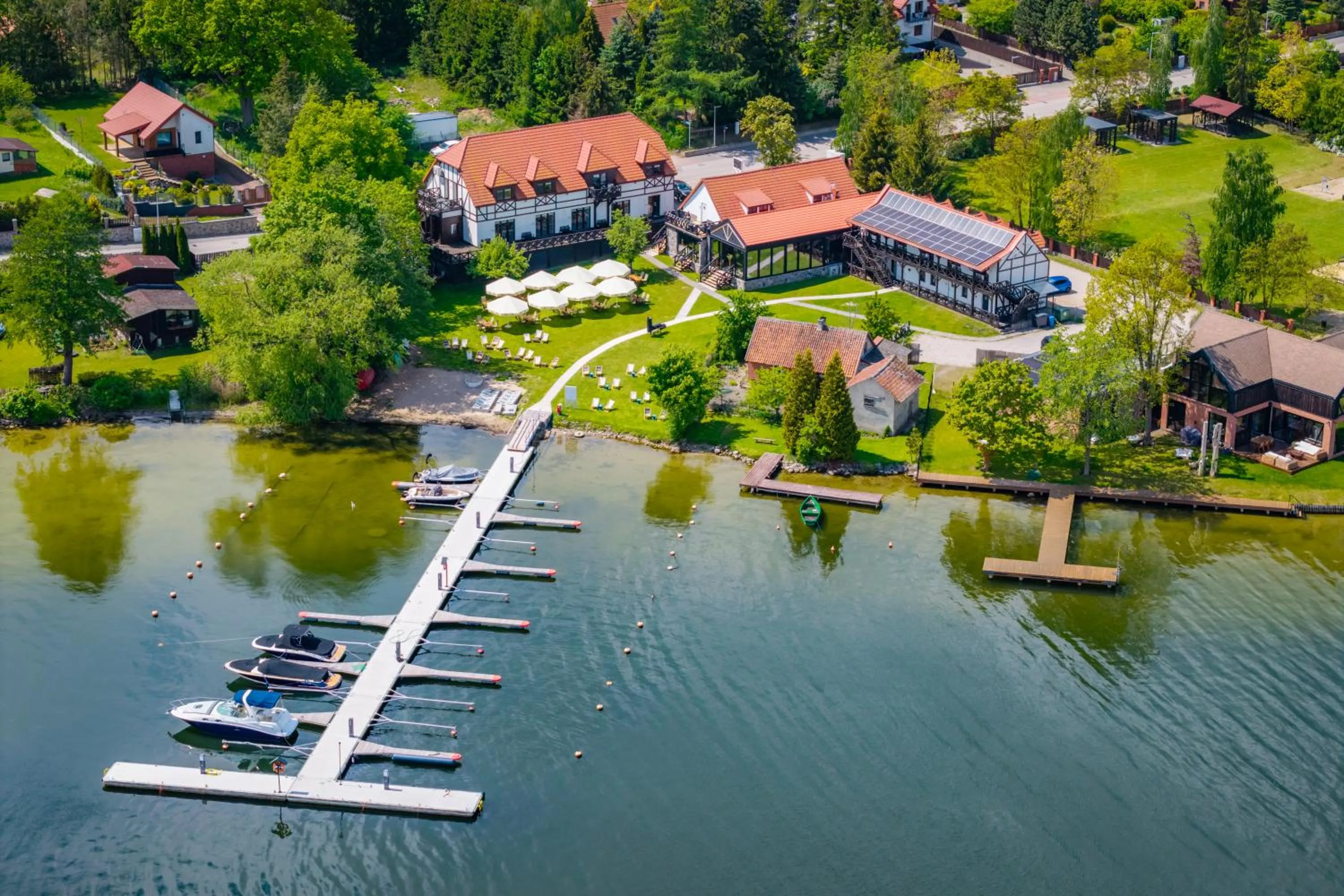 Garden in Stare Sady Chillout Rooms "Pod Jabłoniami"