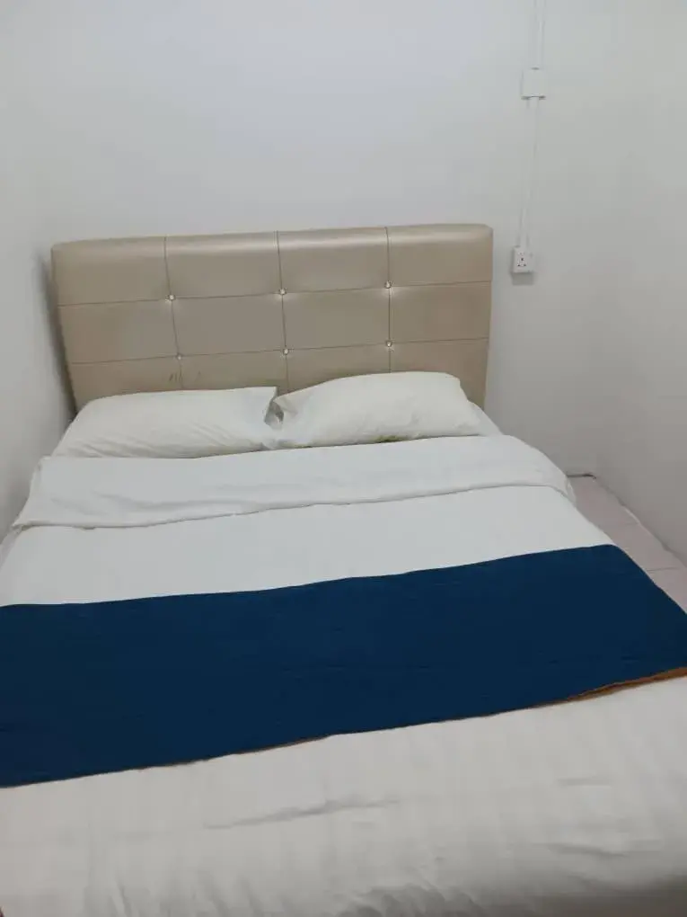 Double or Twin Room with Shared Bathroom in Cool view budget hotel Double or Twin Room with Shared Bathroom in Cool view budget hotel