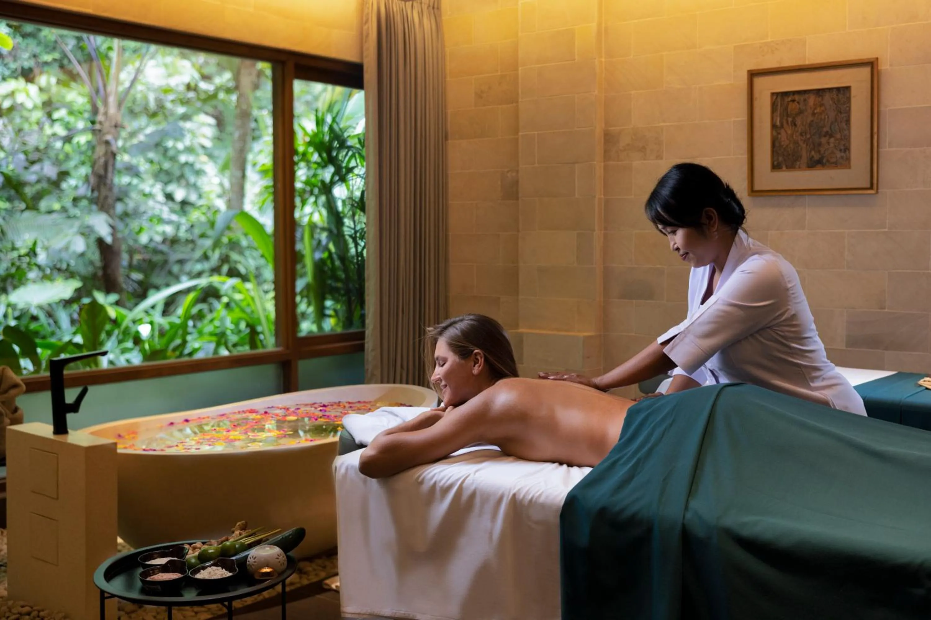 Spa and wellness centre/facilities in Anumana De Suite