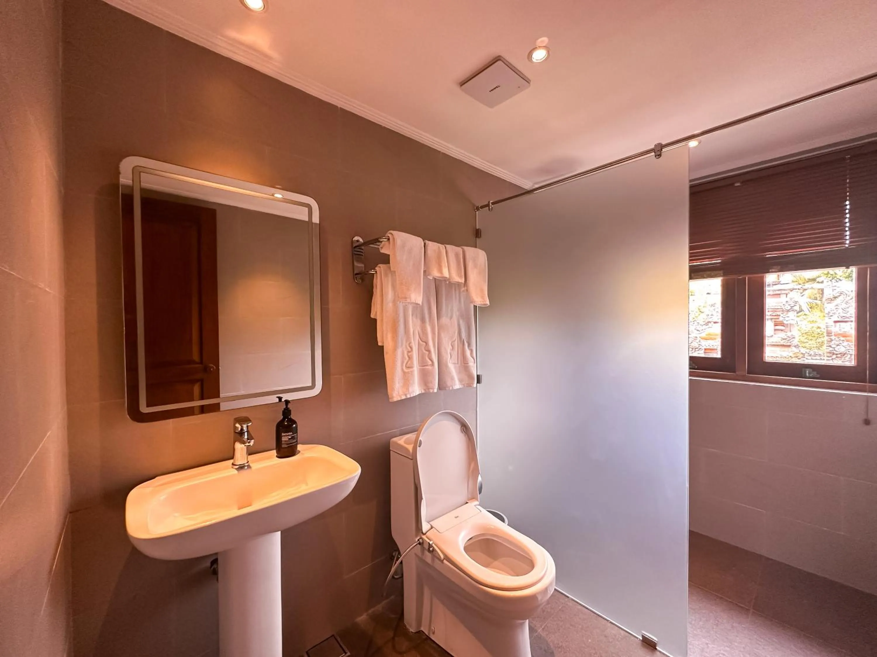 Bathroom in Anumana De Suite