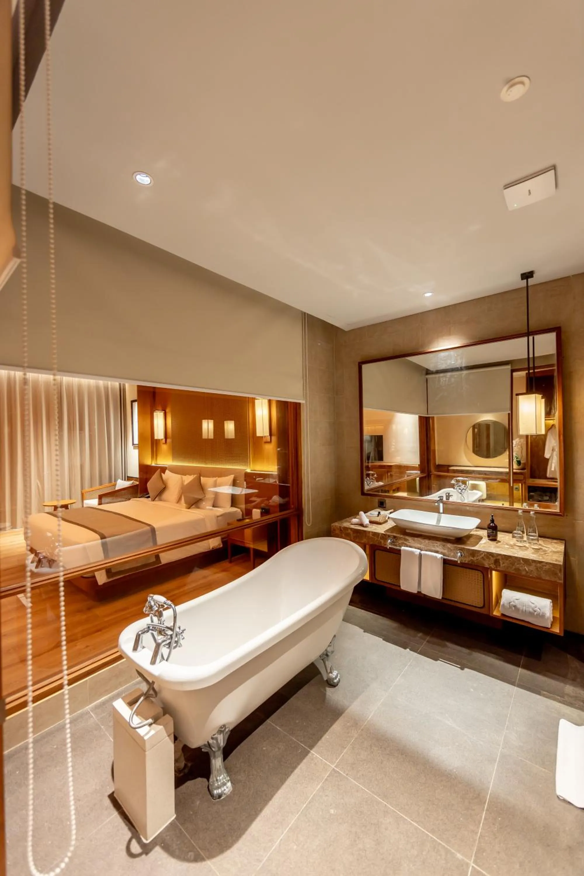 Bath, Bed in Anumana De Suite