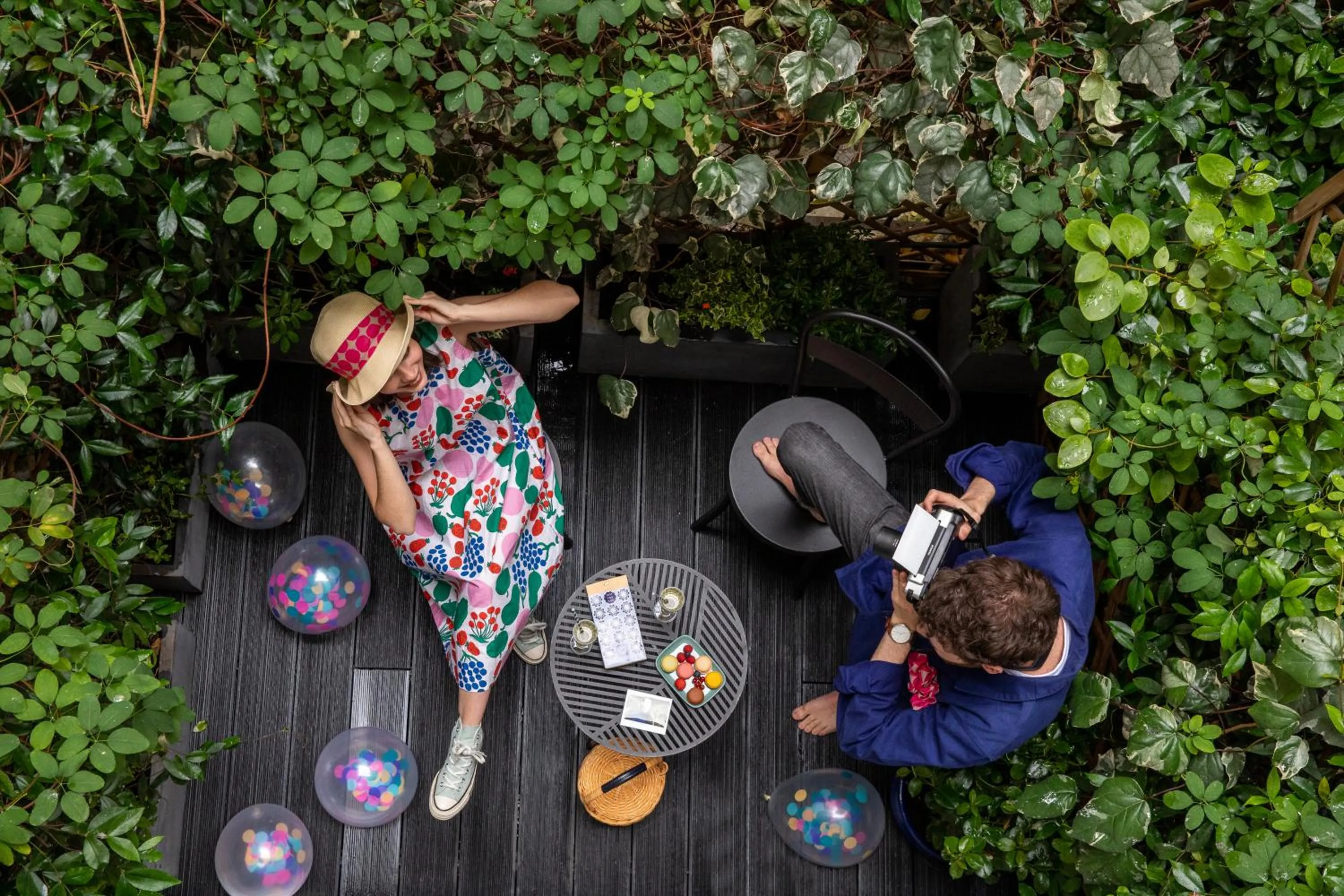 Patio in Les Matins de Paris & Spa