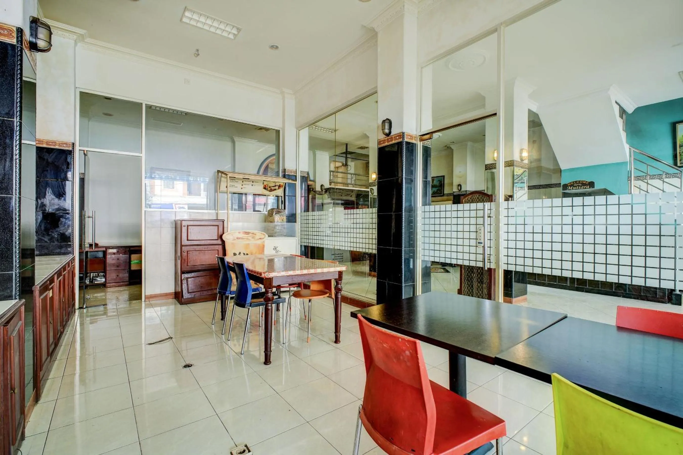 Lobby or reception in Hotel O Depok near Bhayangkara BRIMOB Hospital Formerly Hotel Mutiara Kelapa Dua Depok