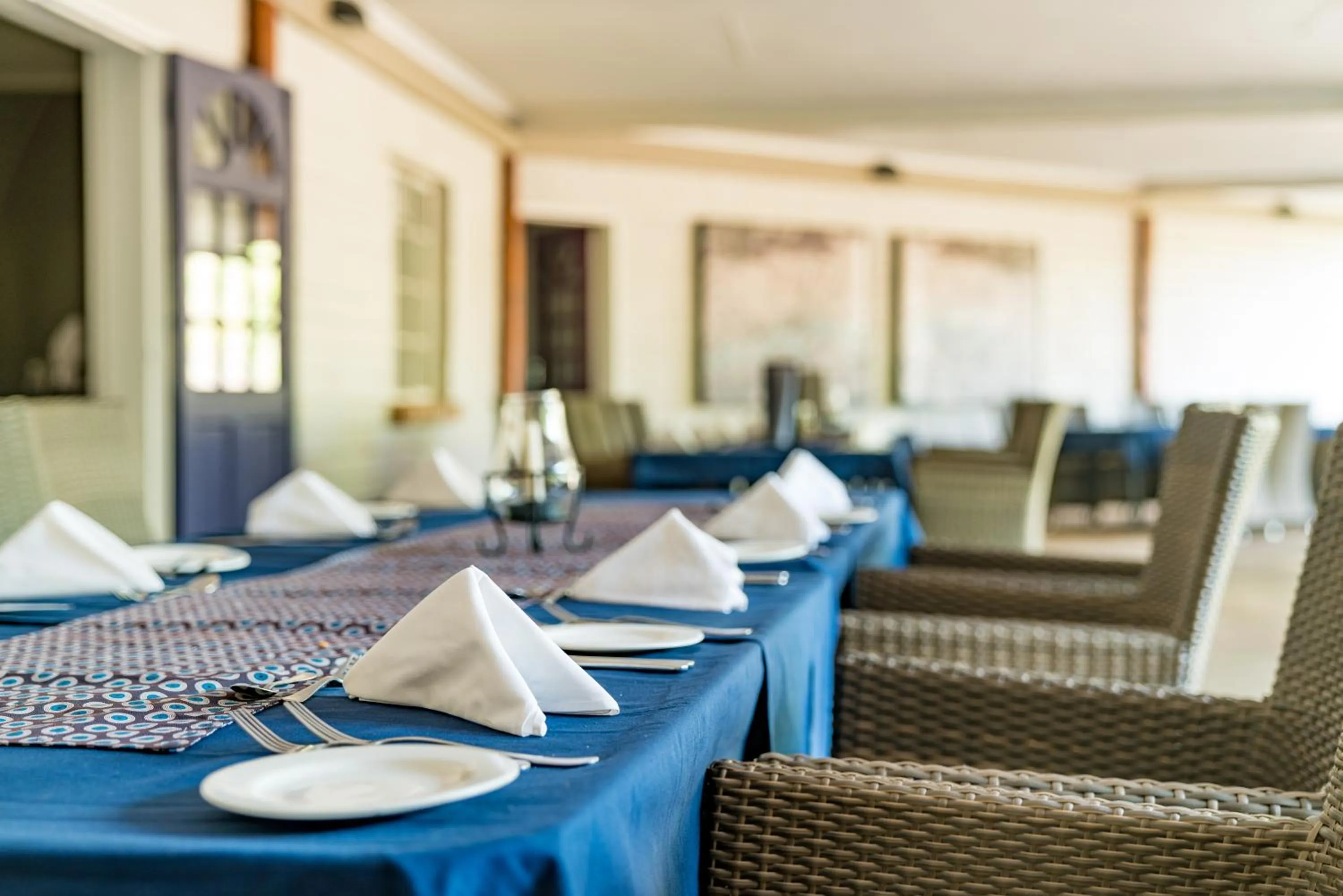 Restaurant/places to eat in Gondwana Damara Mopane Lodge