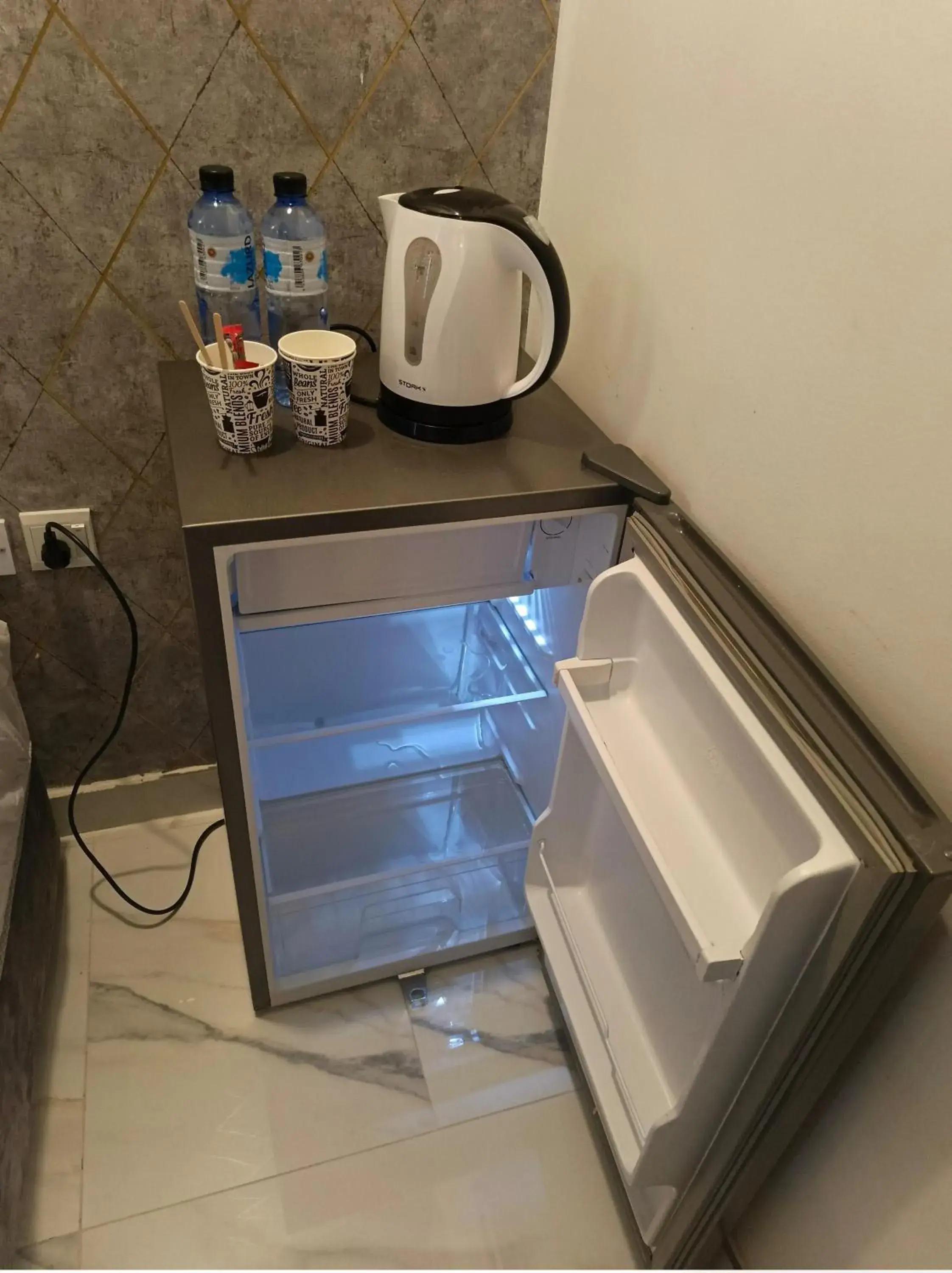 Budget Twin Room in Gate Inn Budget Twin Room in Gate Inn