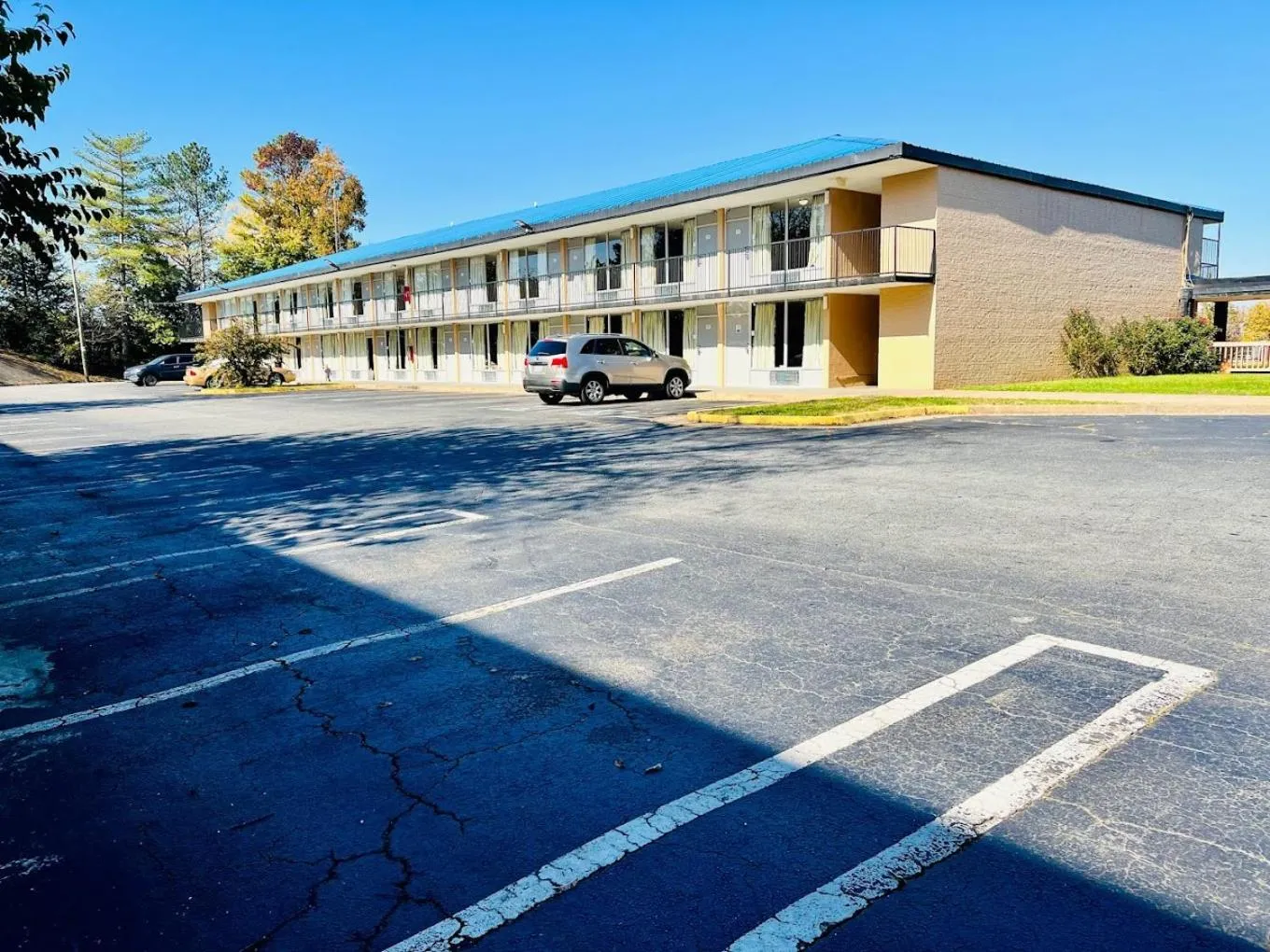 Parking in OYO Hotel Catersville GA