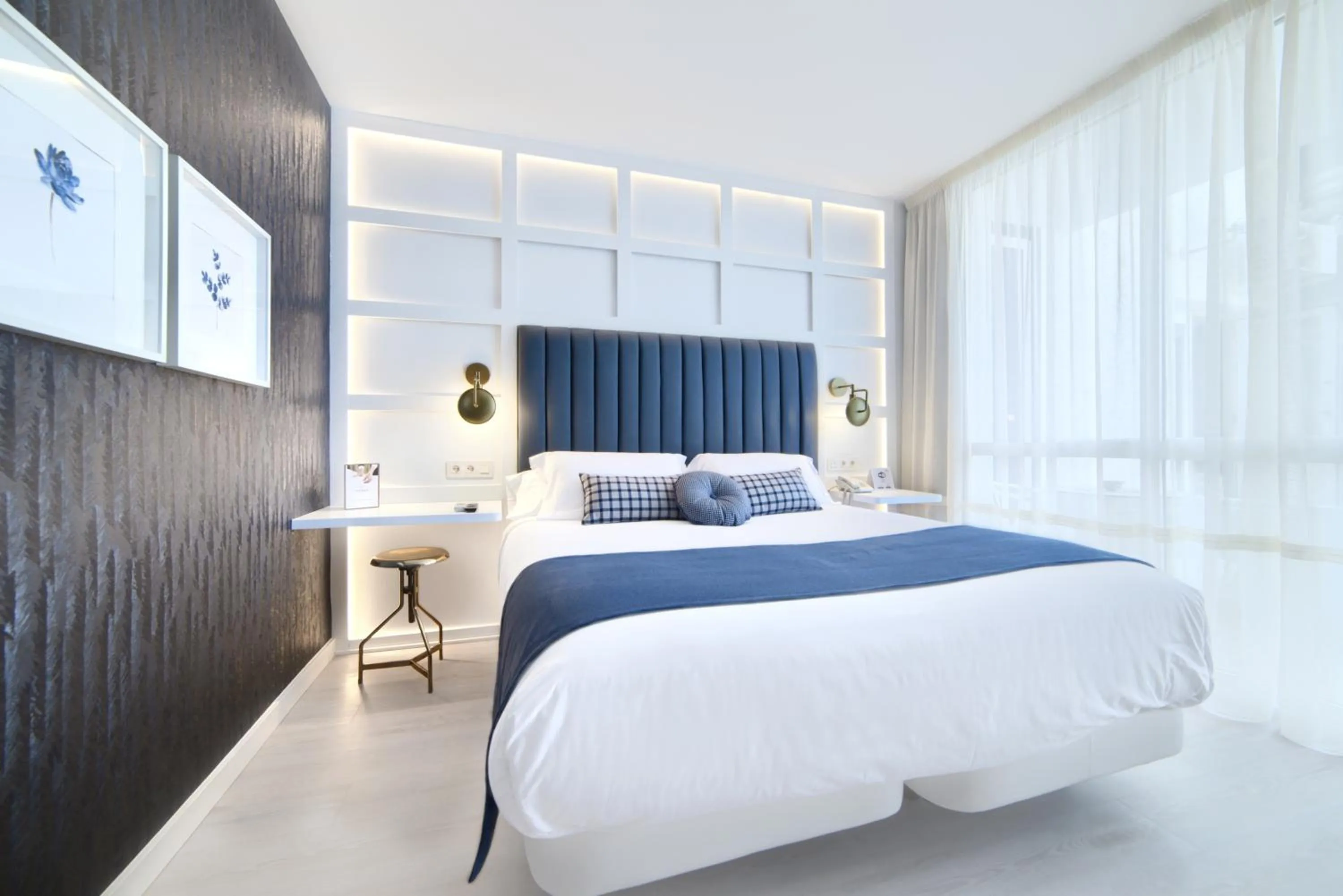 Bed in Hotel Luze El Villa