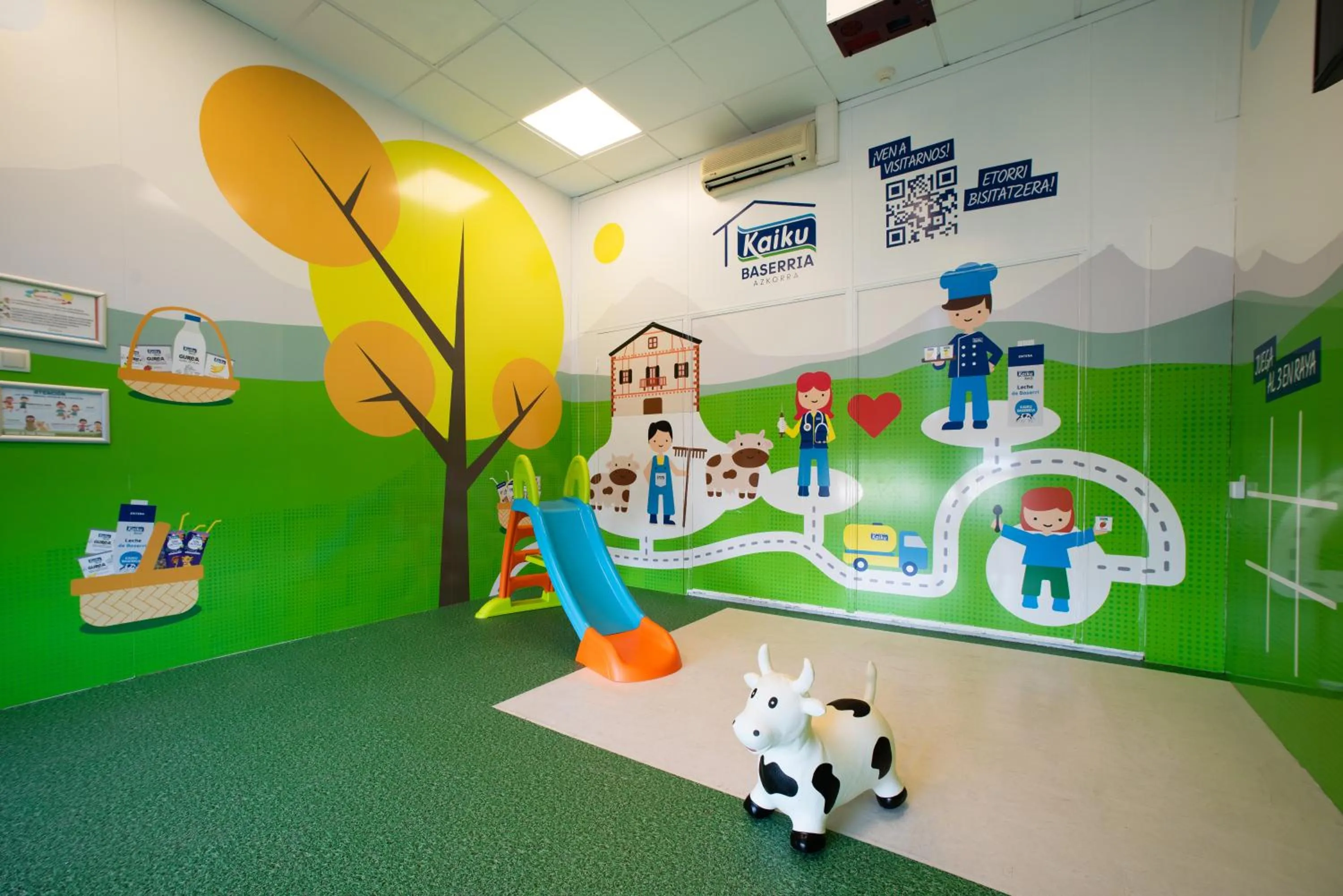 children in Hotel Luze El Villa