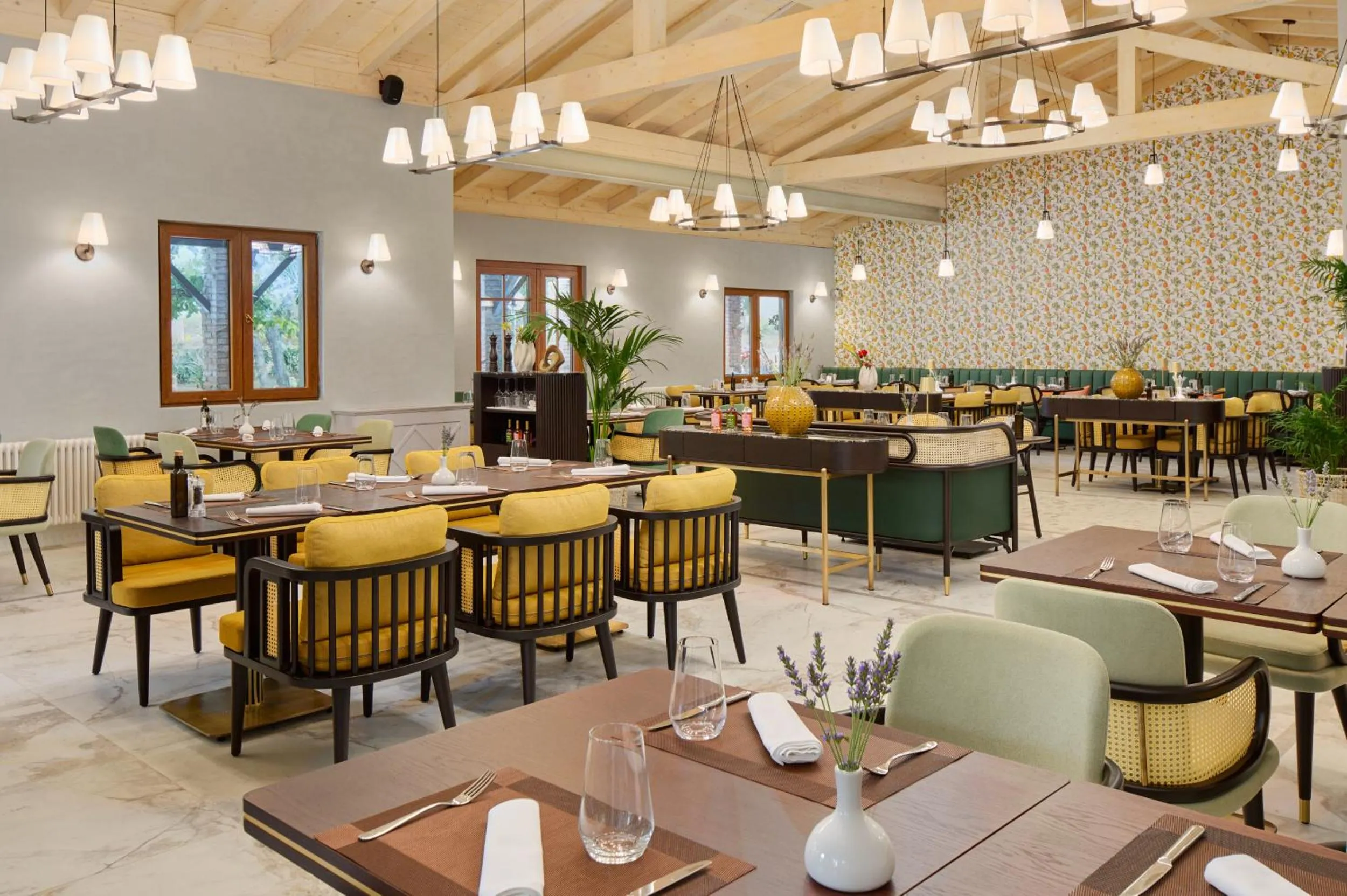 Restaurant/places to eat in Amadria Exclusive Beach Villa