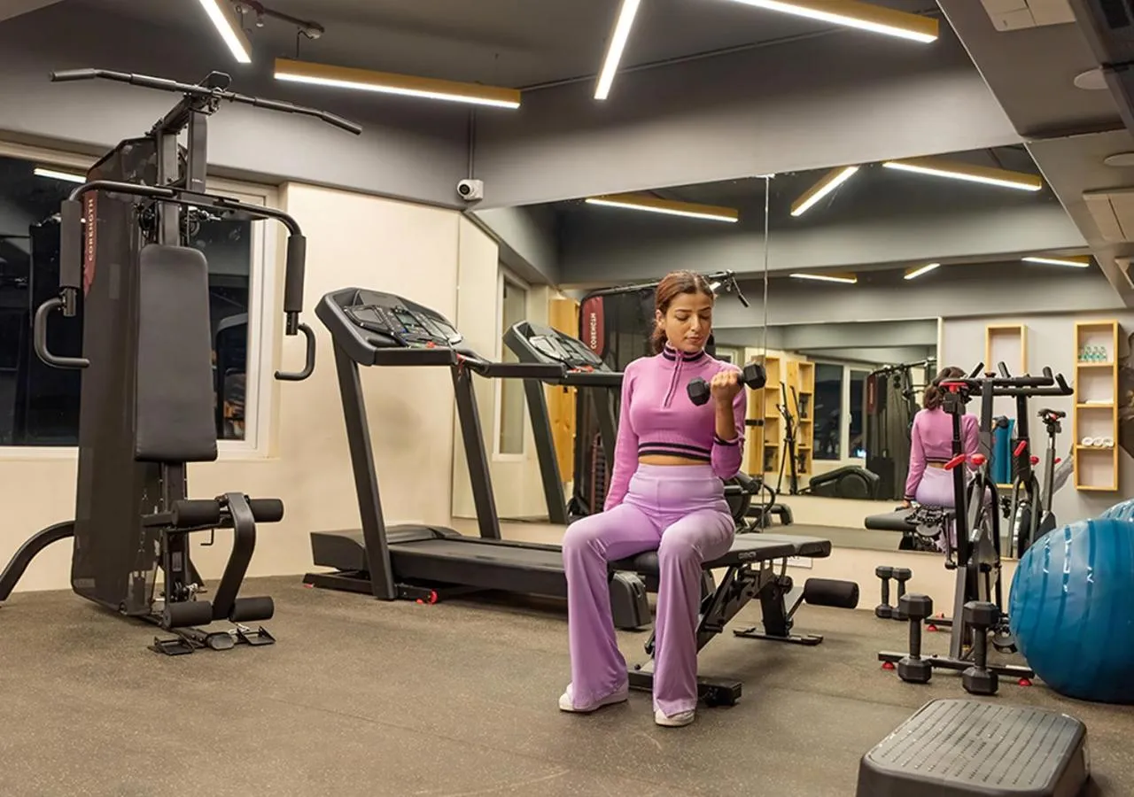 Fitness centre/facilities in Bloom Hub l WEH Andheri