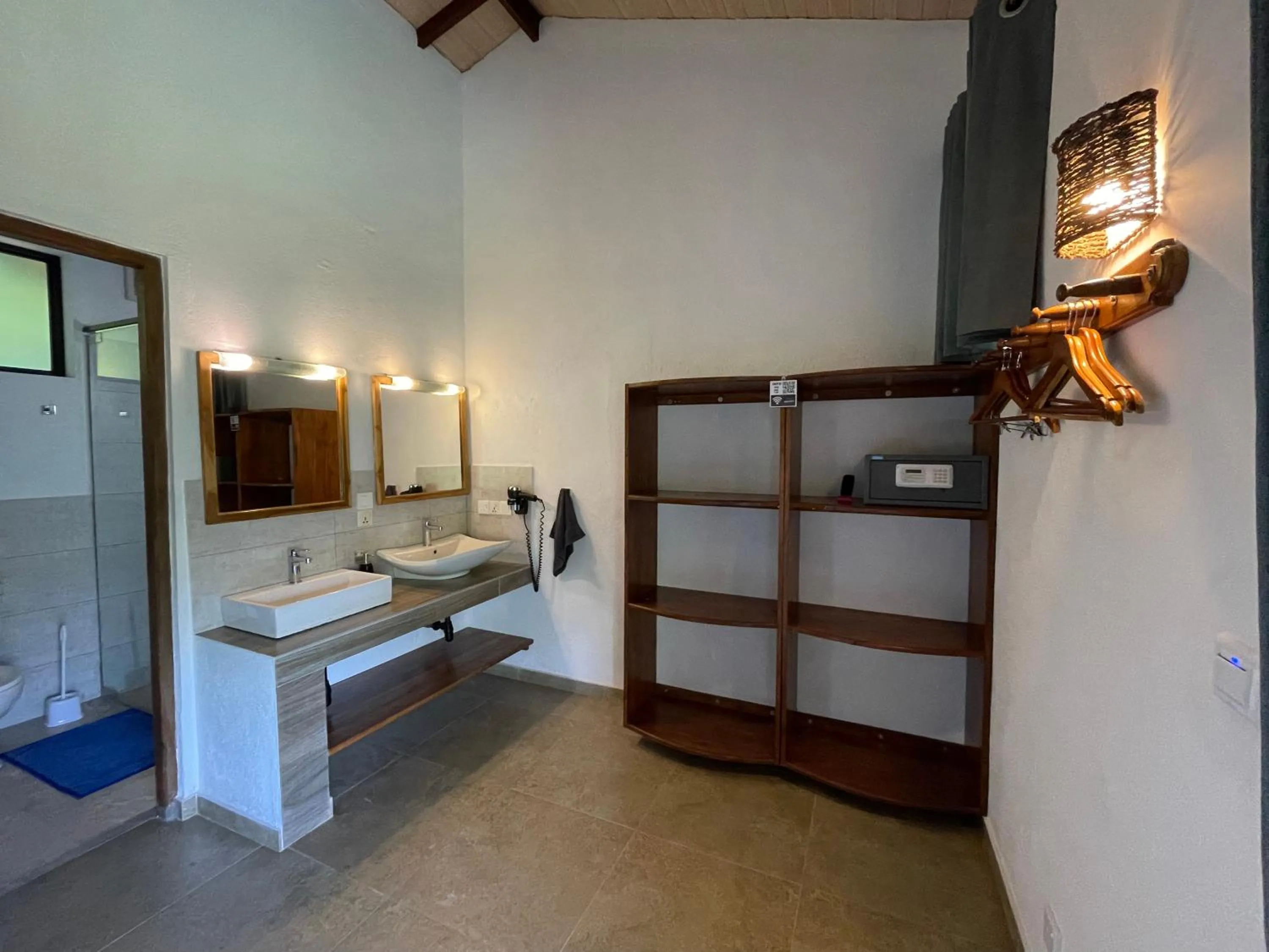 Bathroom, Bed in Zion View Ella Green Retreat