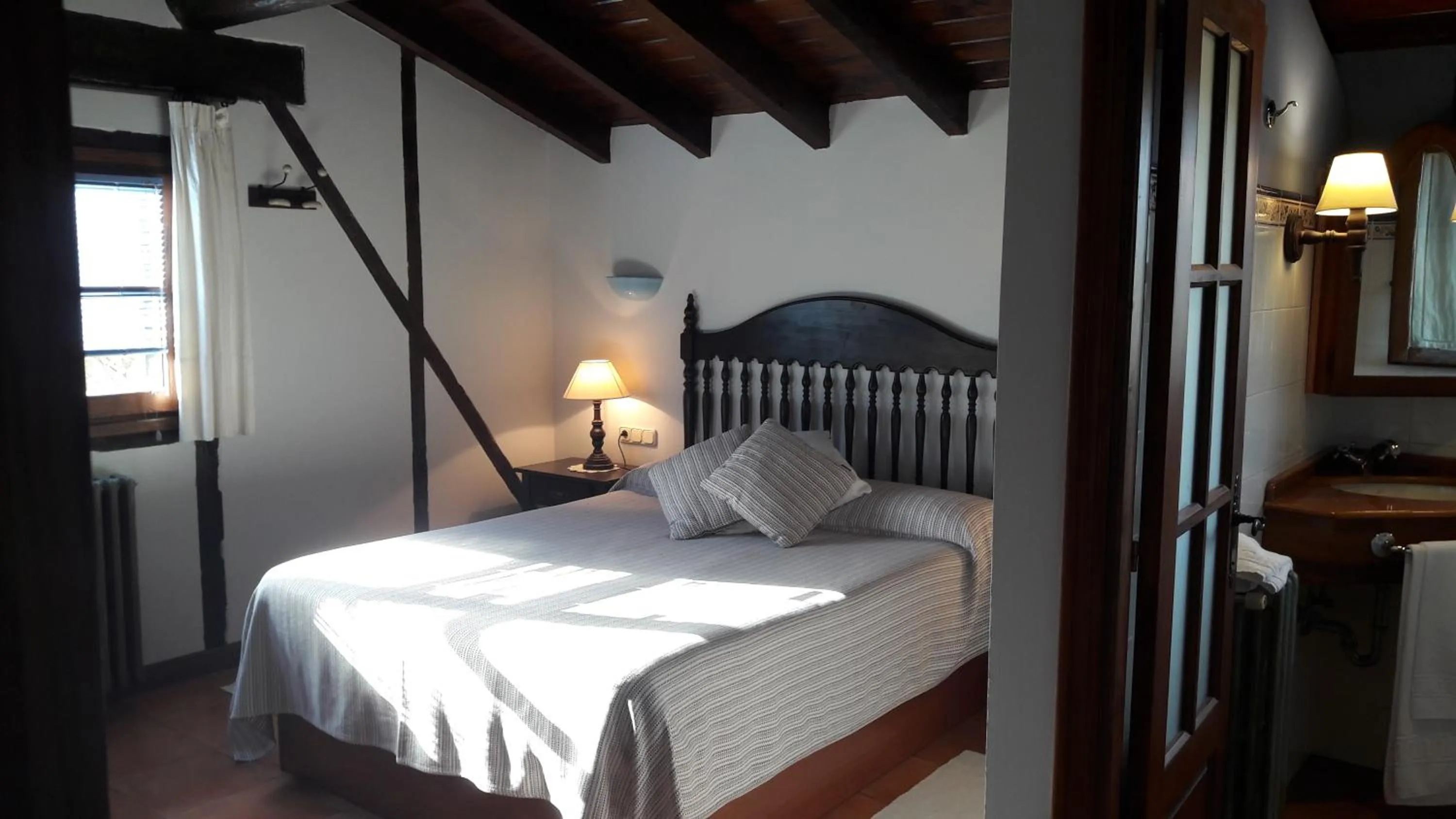 Bed in Kanpoeder - Adults Only