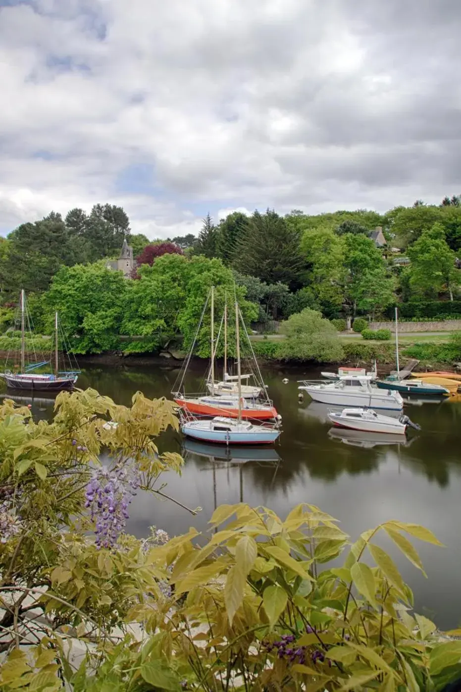 Double Room with Terrace and River View in Hotel de charme Les Mimosas Double Room with Terrace and River View in Hotel de charme Les Mimosas
