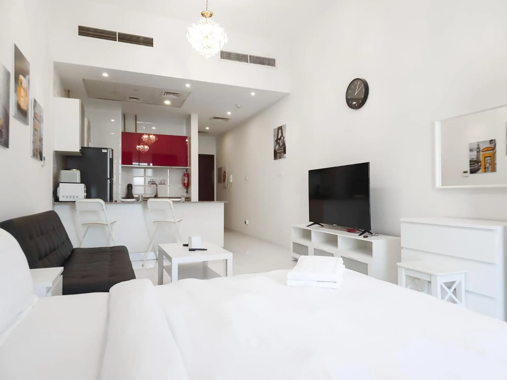 Bed in MK Residence JVC