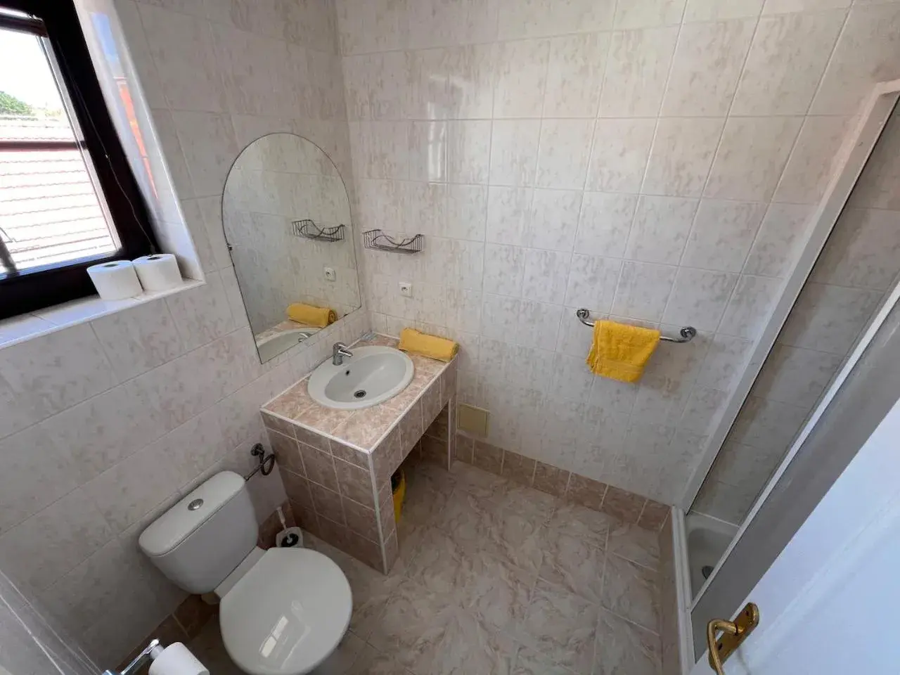 Single Room with Bathroom - single occupancy in U svatého Urbana Single Room with Bathroom - single occupancy in U svatého Urbana