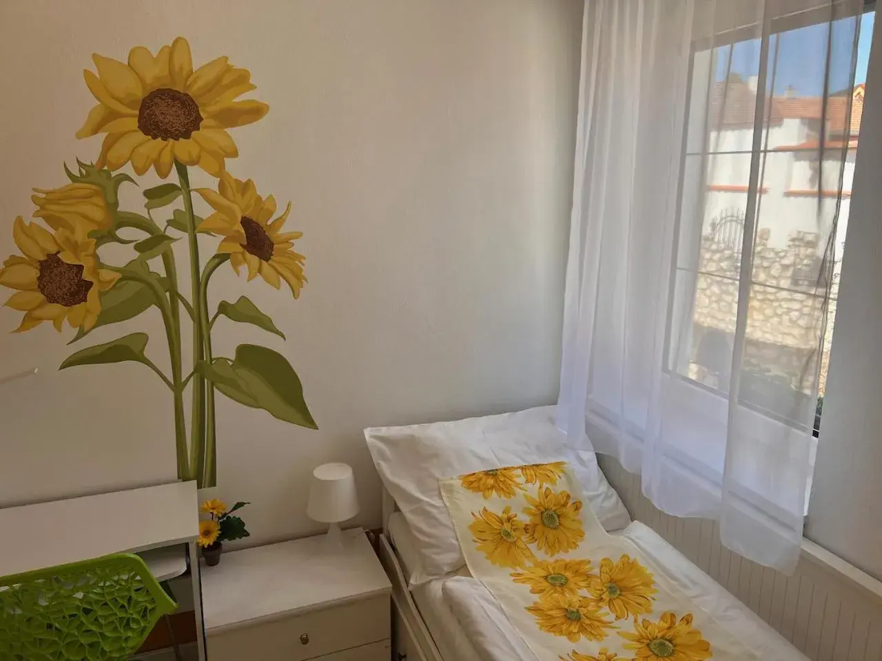 Single Room with Bathroom - single occupancy in U svatého Urbana Single Room with Bathroom - single occupancy in U svatého Urbana