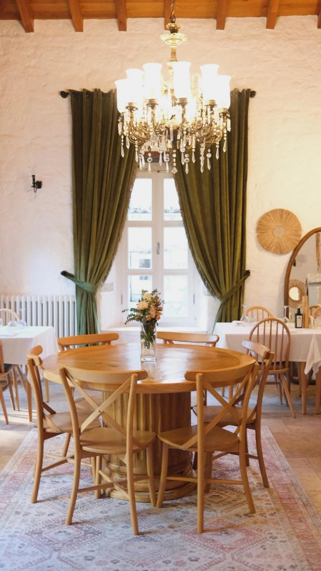 Restaurant/places to eat in La Grenadine Hotel