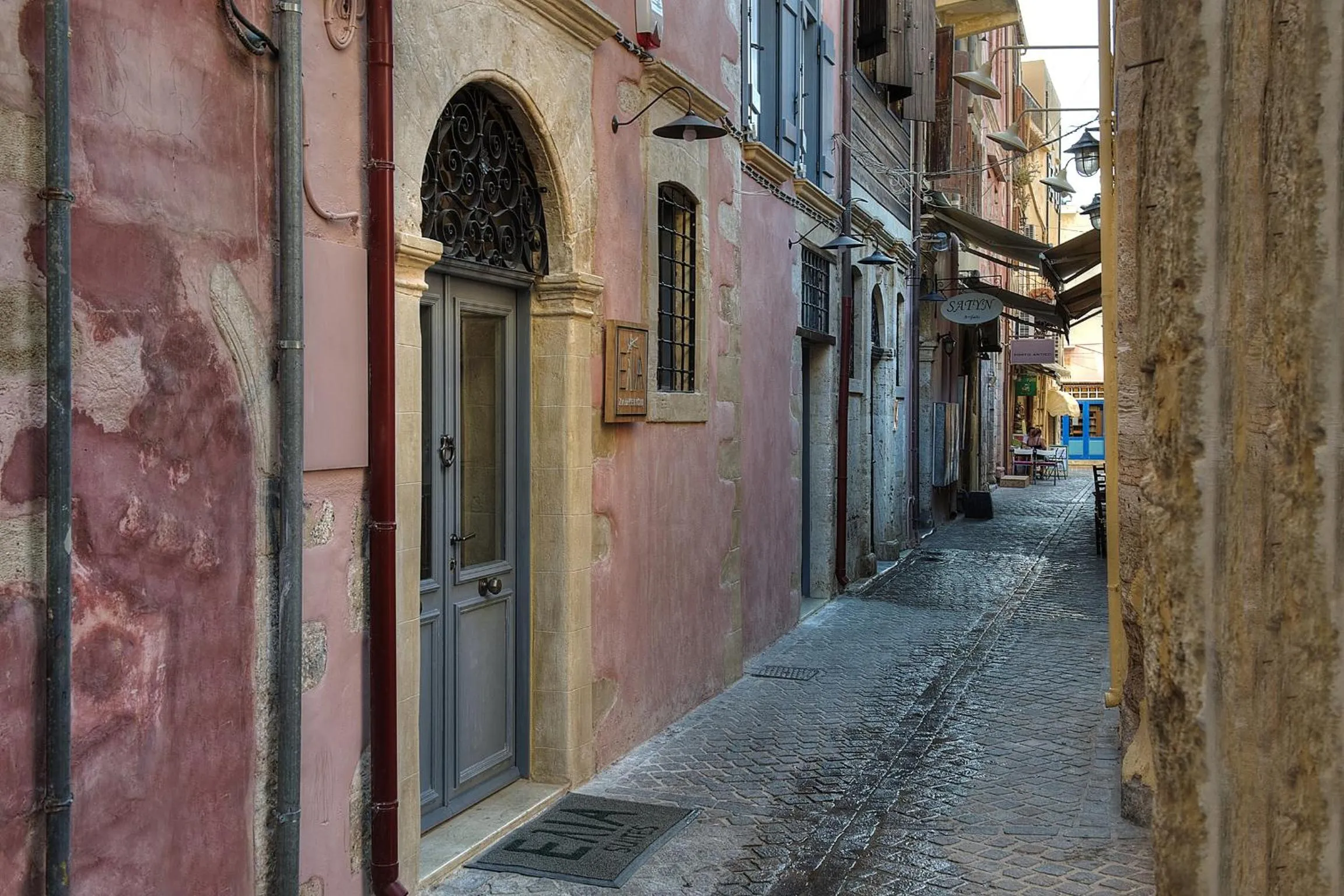 Facade/entrance in Elia Zampeliou Hotel