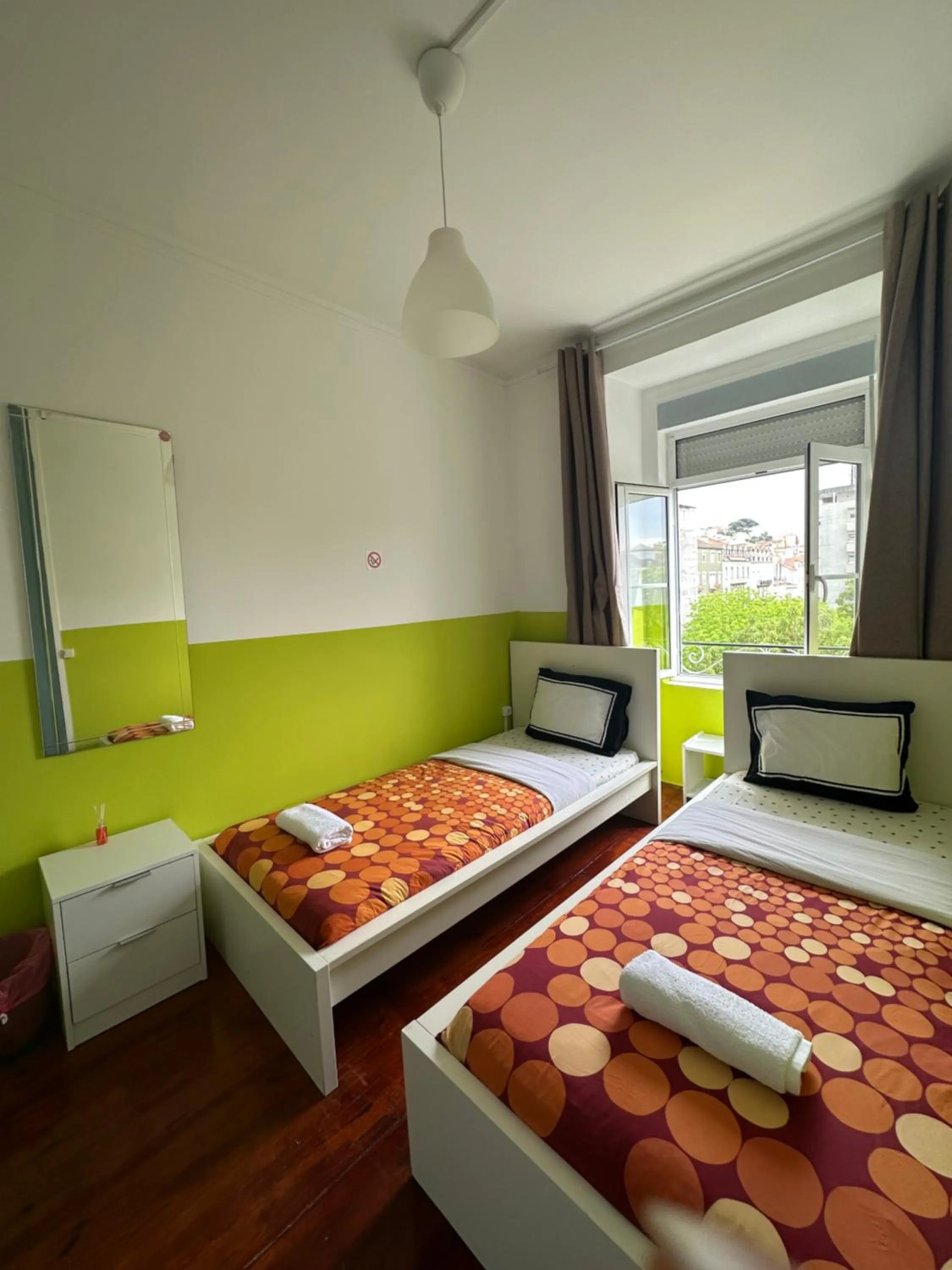 Bed in Shangri-La Hostel Anjos