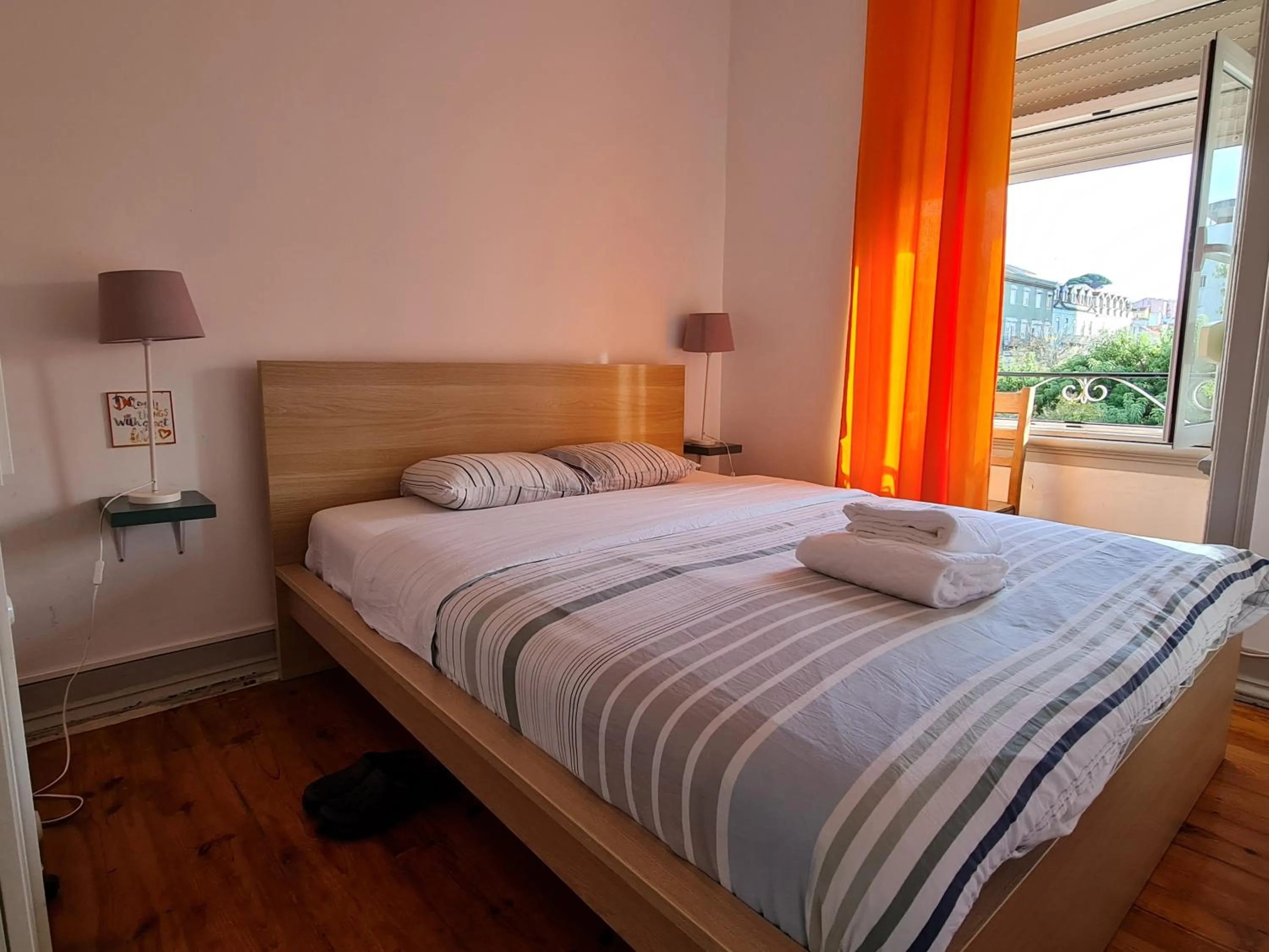 Bed in Shangri-La Hostel Anjos