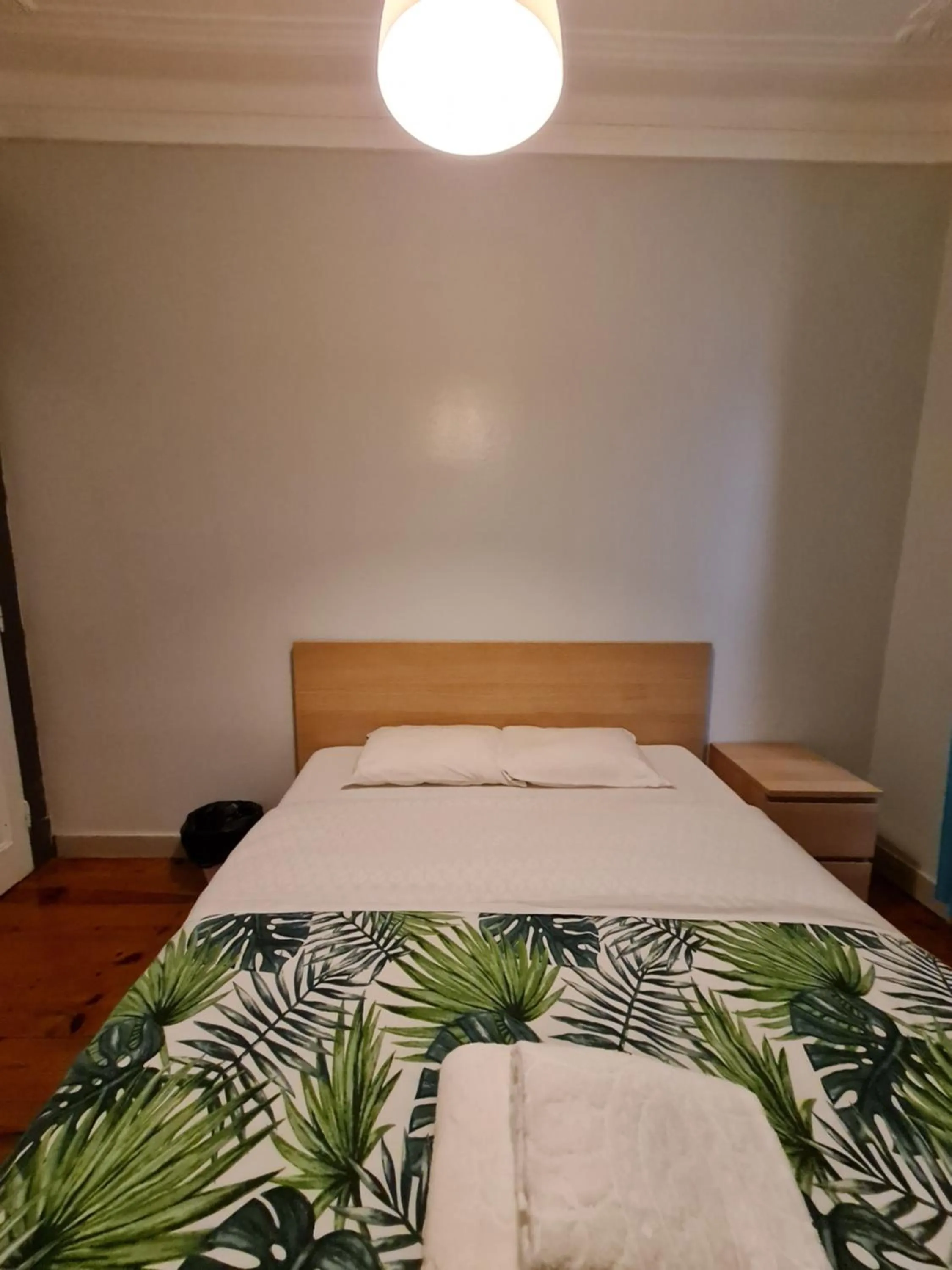 Bed in Shangri-La Hostel Anjos