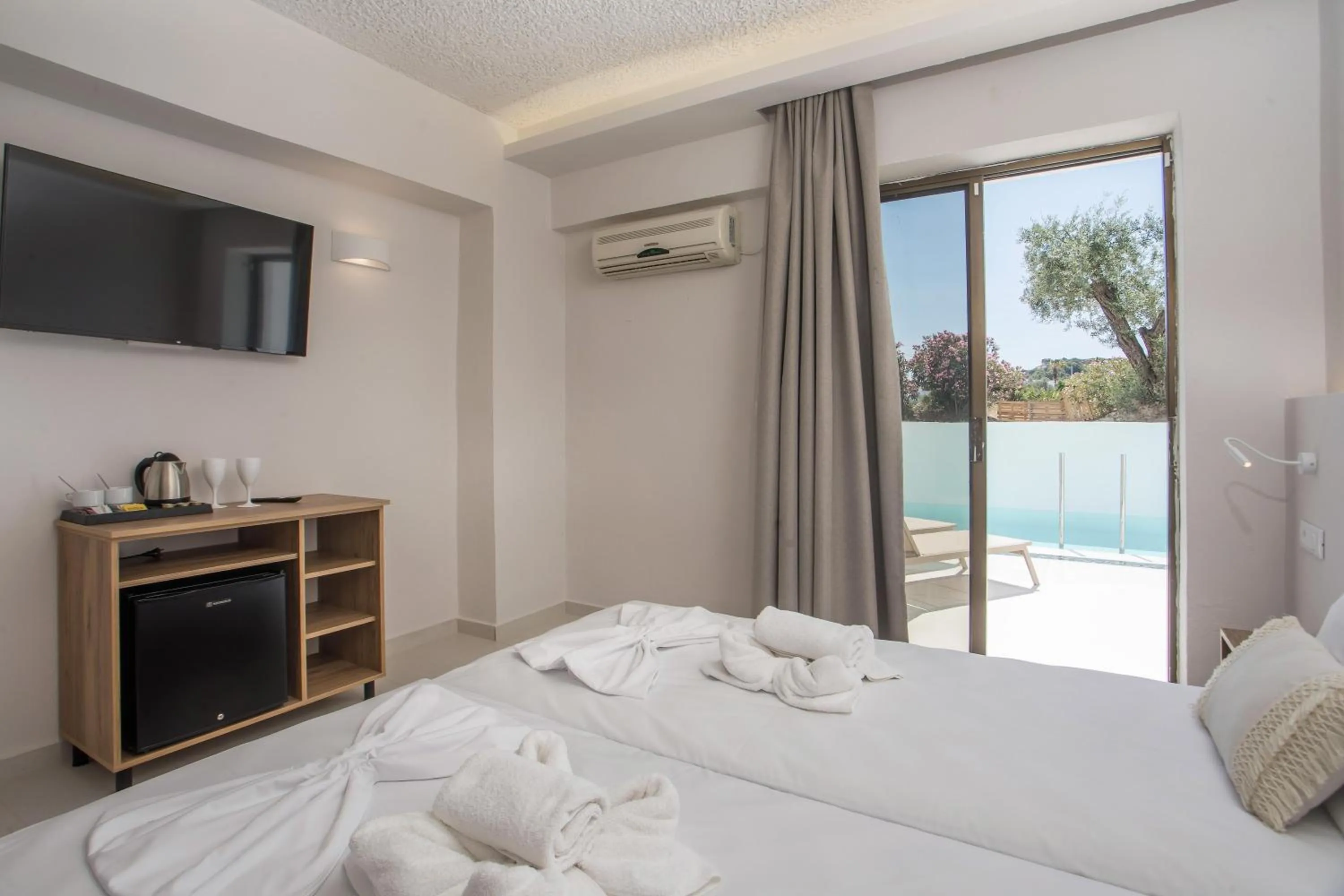 Photo of the whole room in Nikos BnB