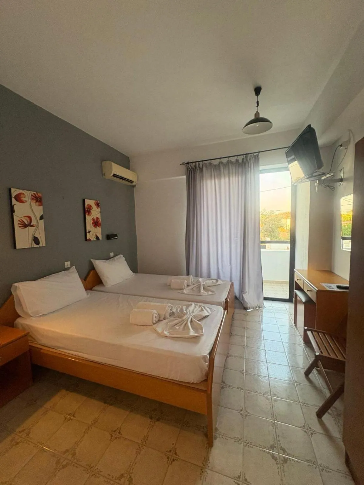 Photo of the whole room in Nikos BnB