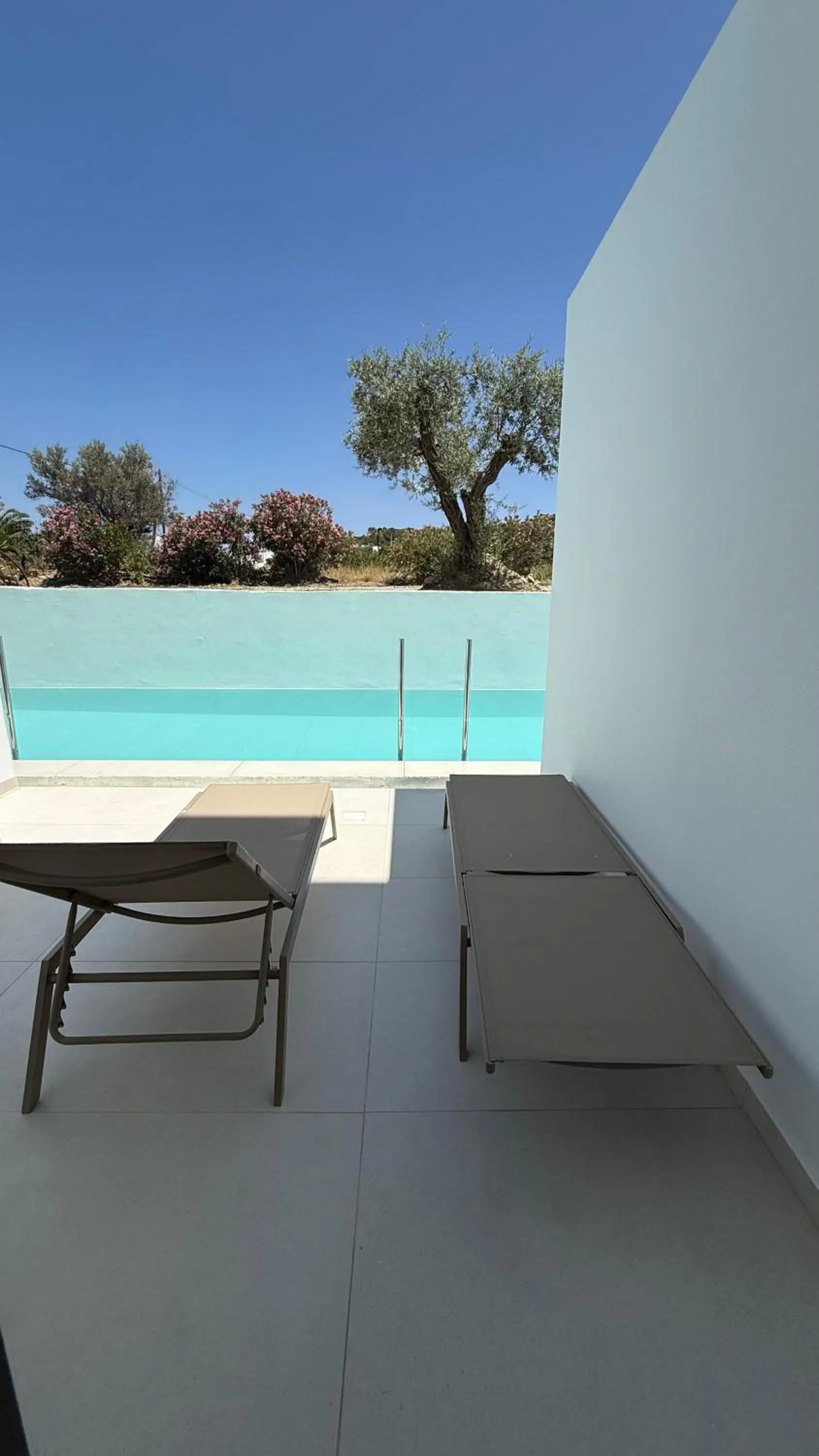 Photo of the whole room in Nikos BnB