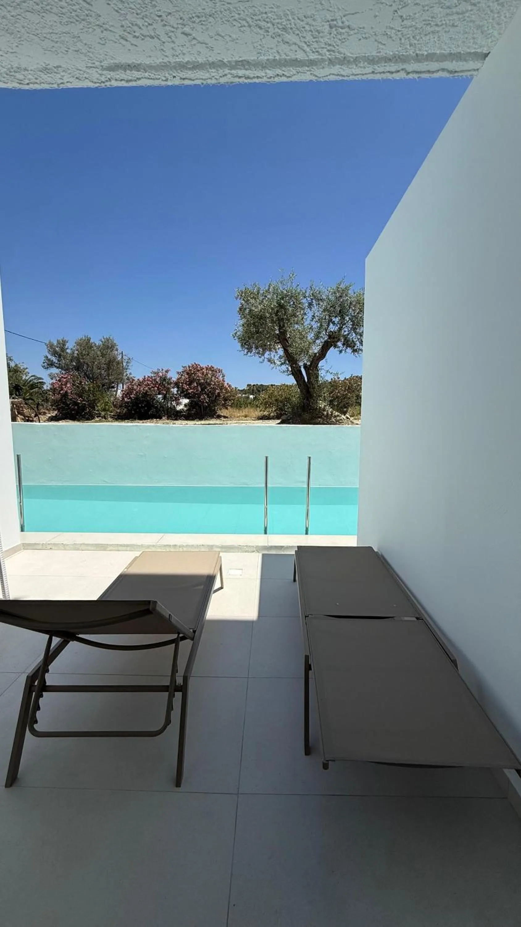 Photo of the whole room in Nikos BnB