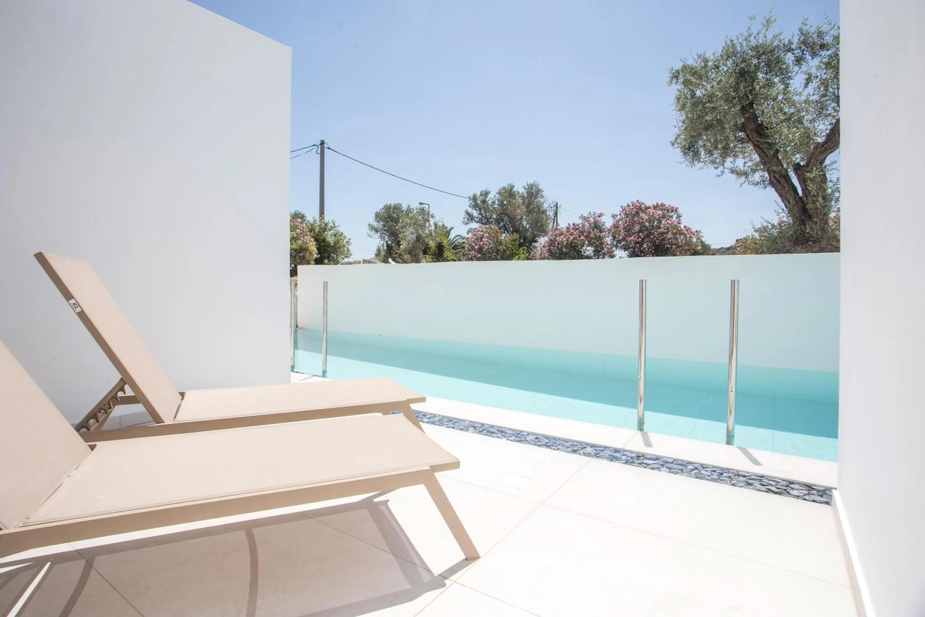 Photo of the whole room in Nikos BnB