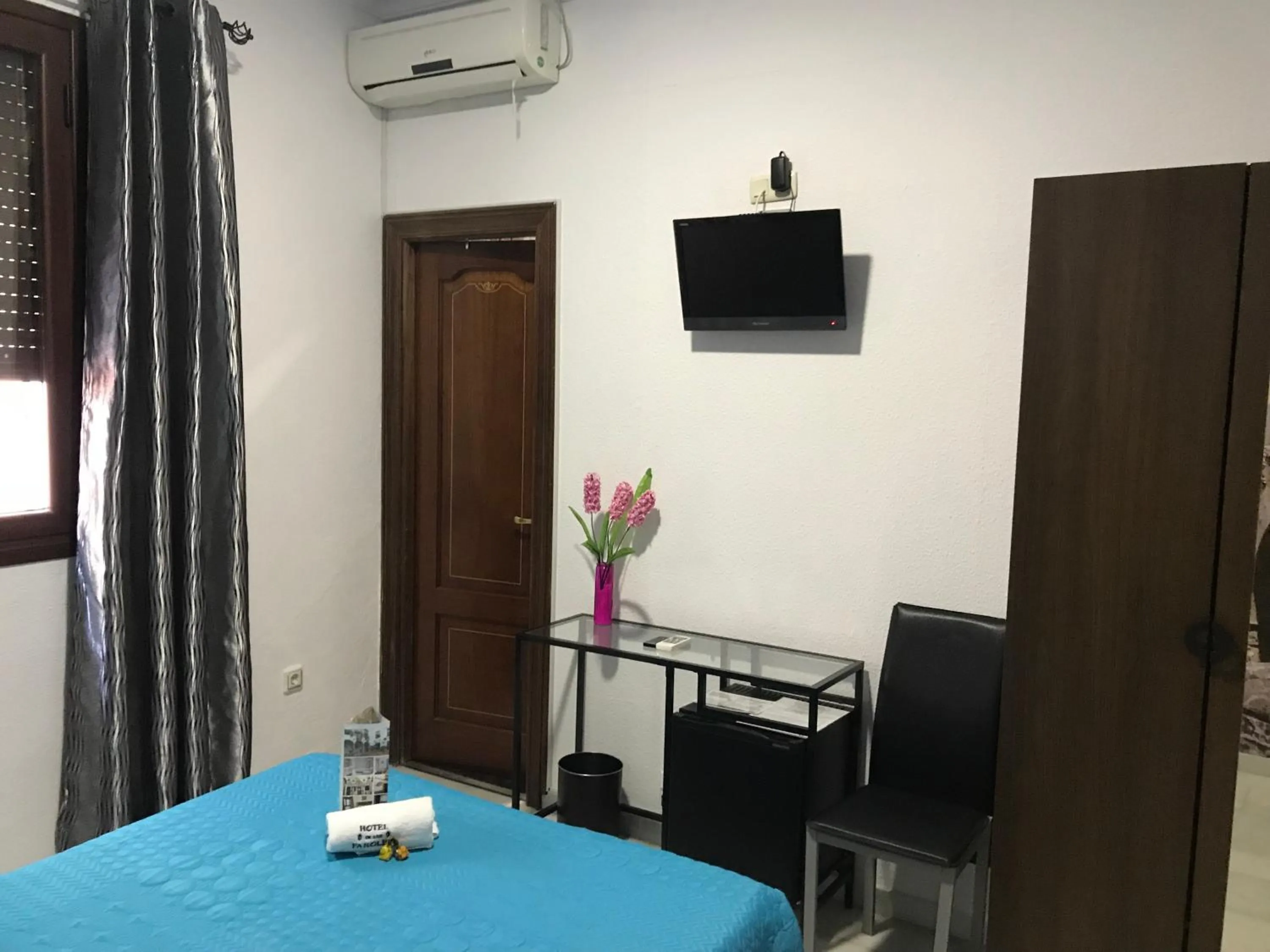 TV and multimedia in La Casa de los Faroles