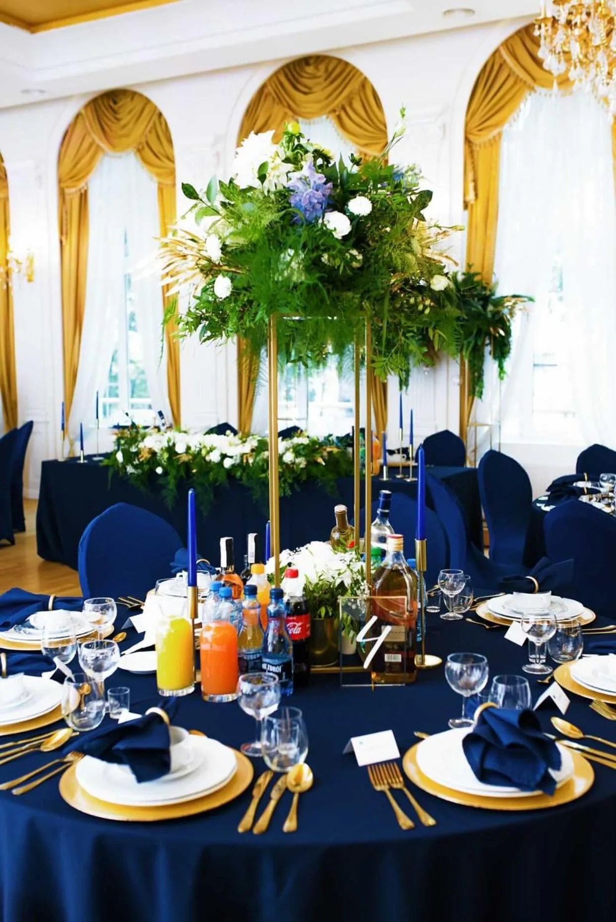 Restaurant/places to eat in Hotel Holiday Park