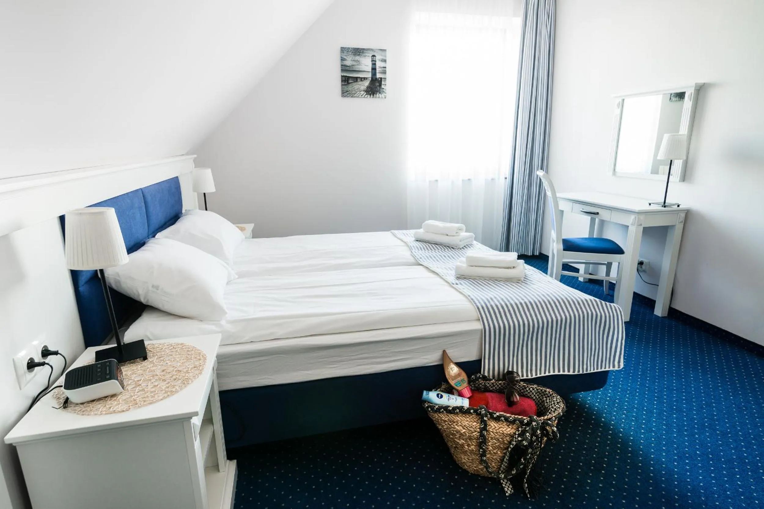 Photo of the whole room in Portobello