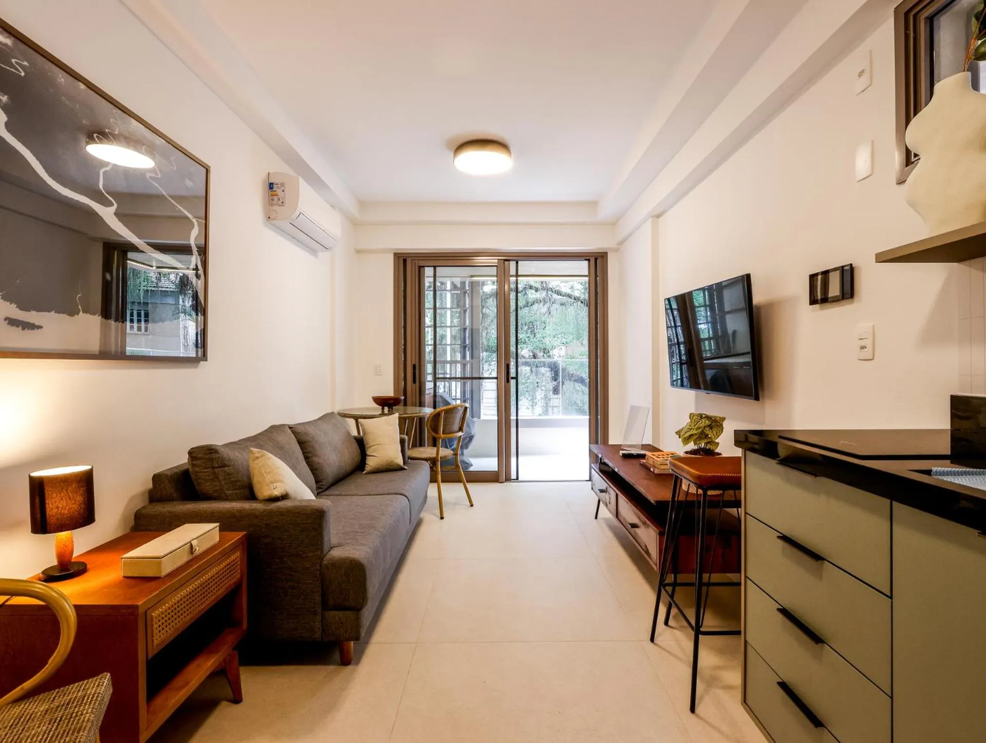 Day in Charlie Flora Jardim Botânico