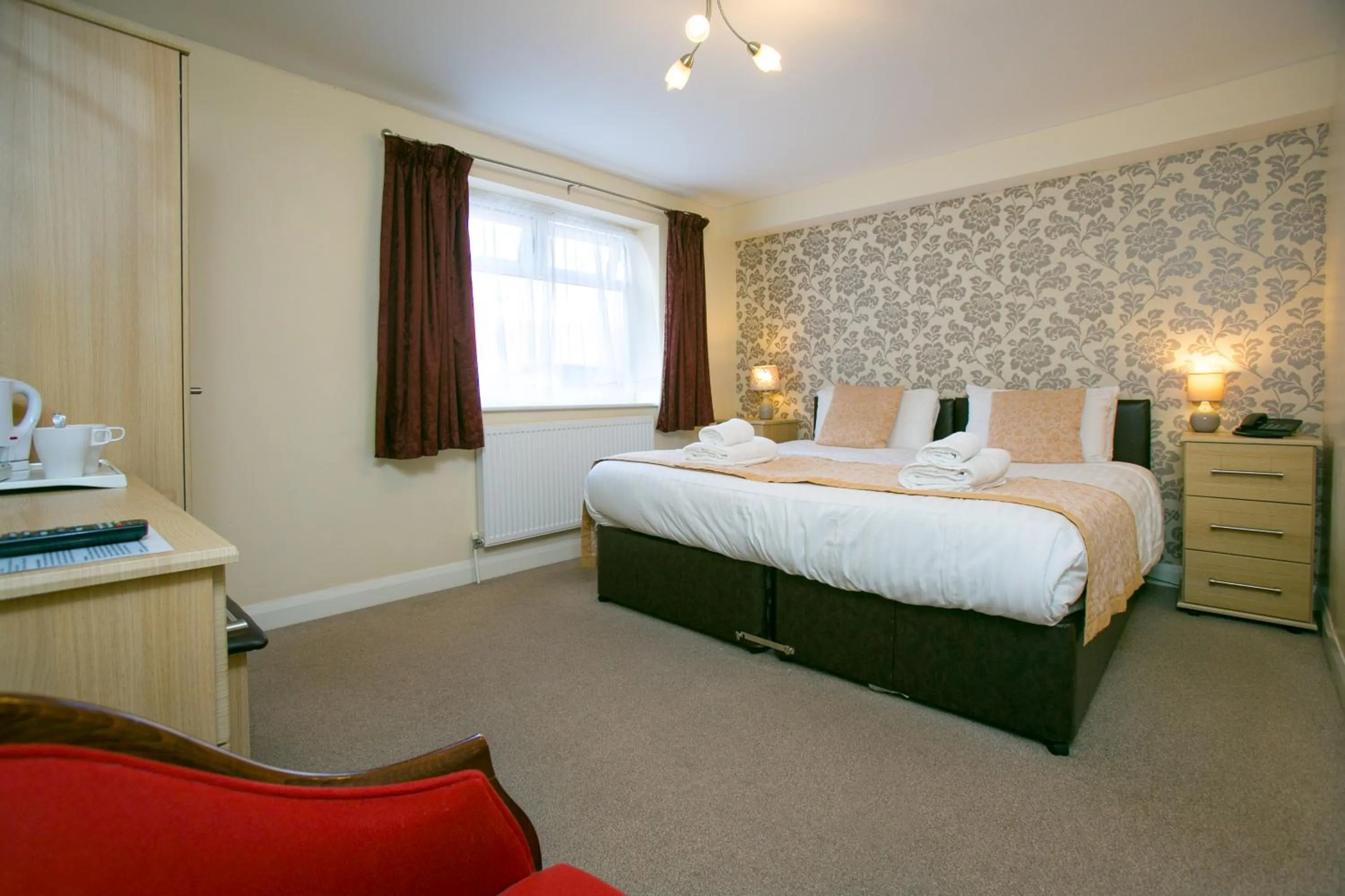 Bed in The Auckland Hotel