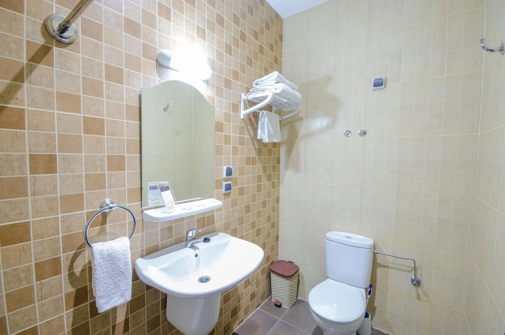 Toilet in INOU Hotel Aourir