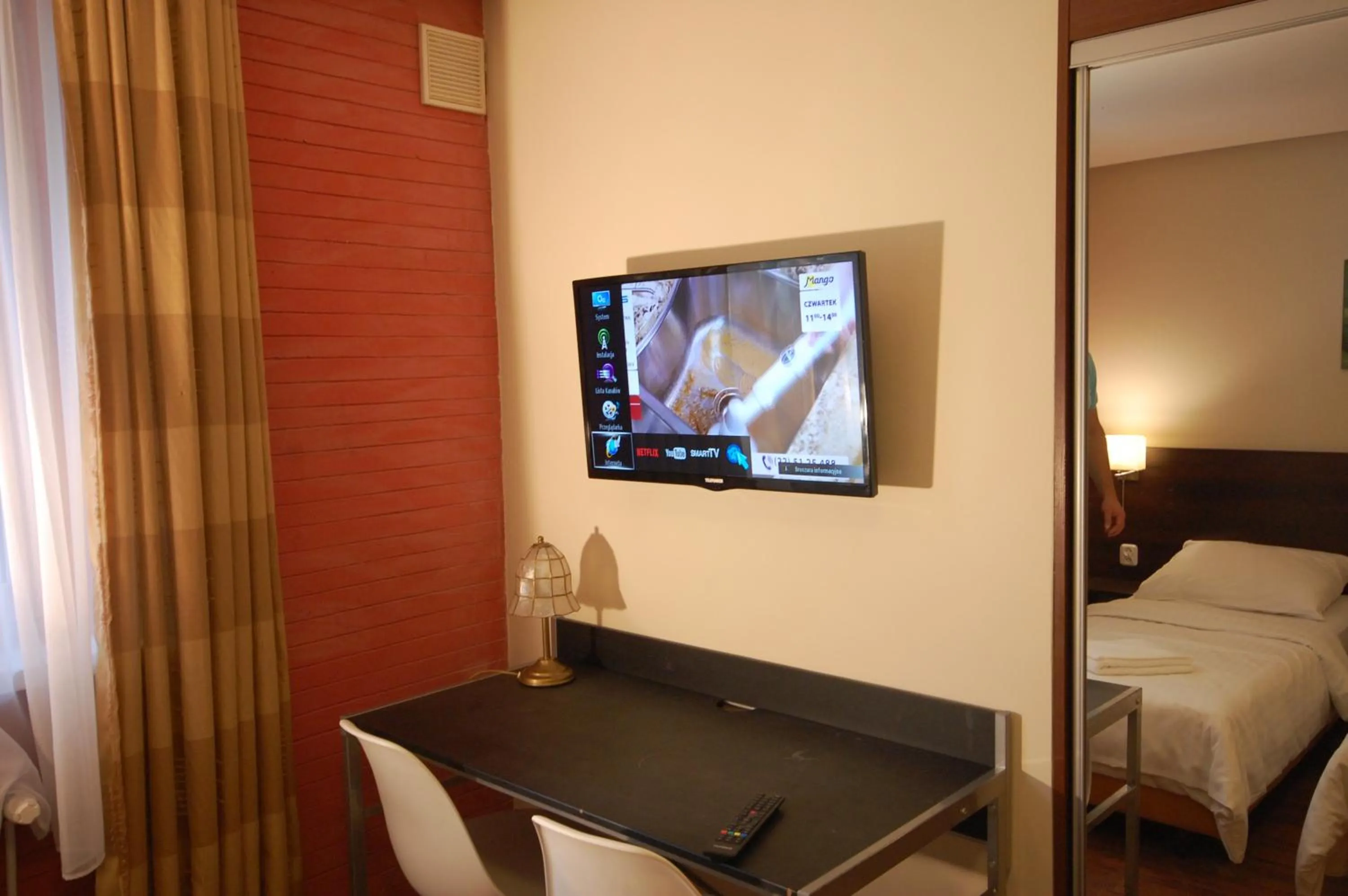 Other, Bed in Hipnotic B&B