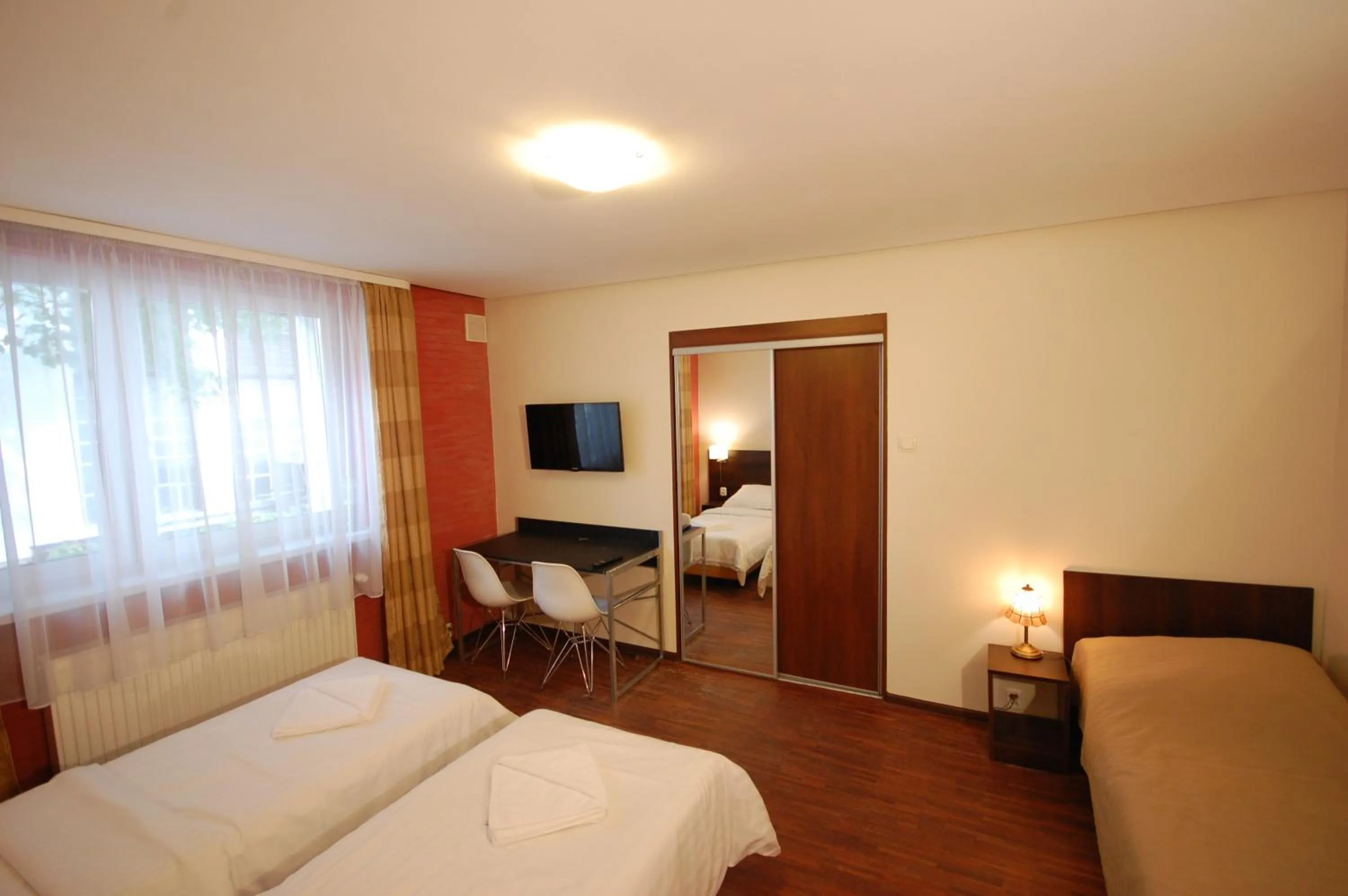 Photo of the whole room, Bed in Hipnotic B&B