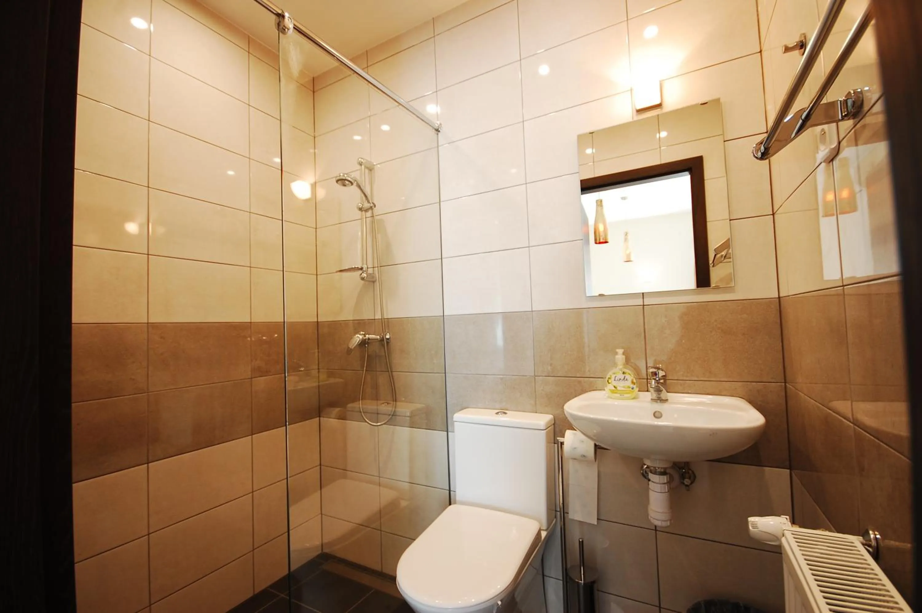 Other in Hipnotic B&B