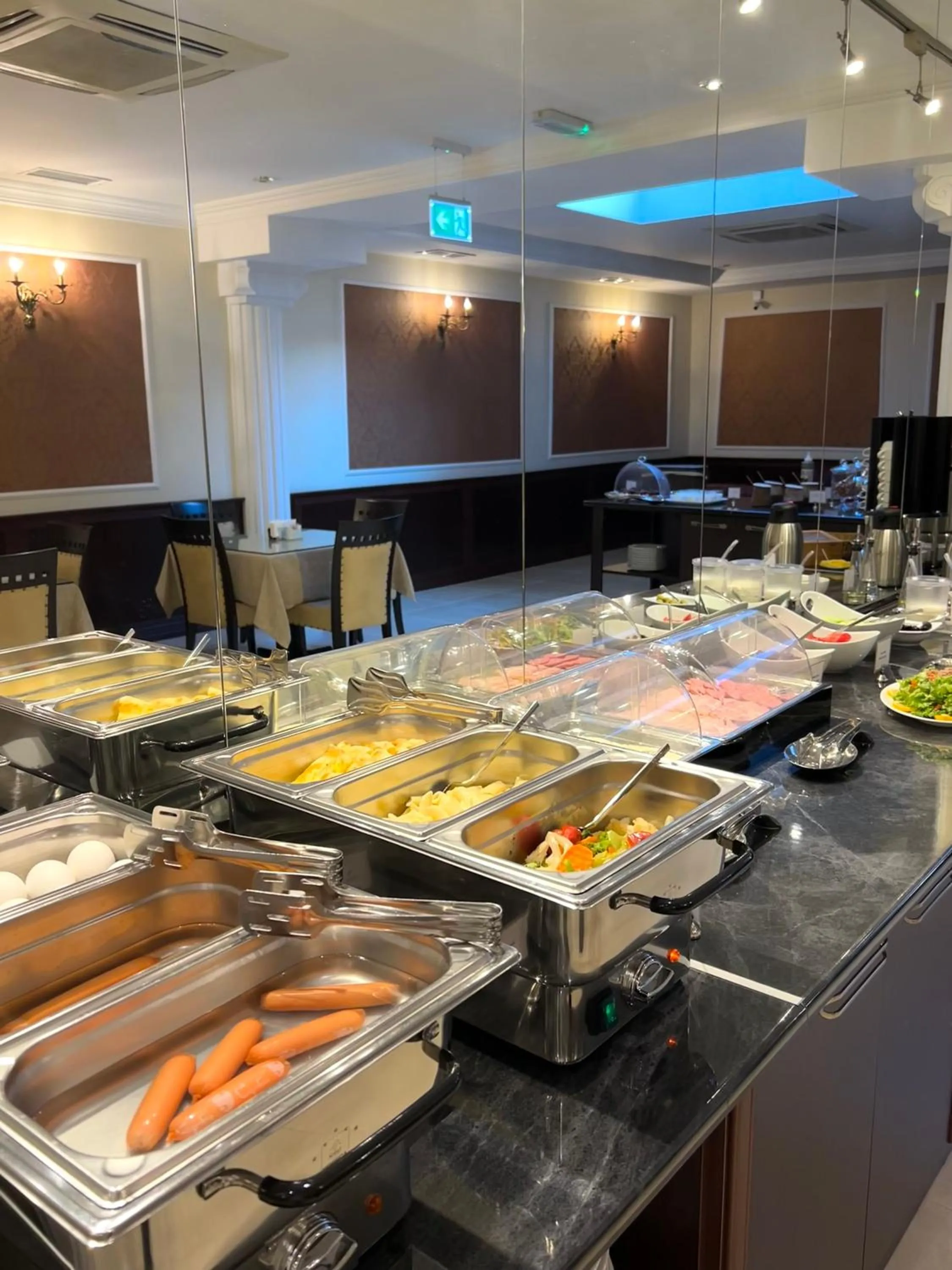 Food and drinks in Marionn Hotel