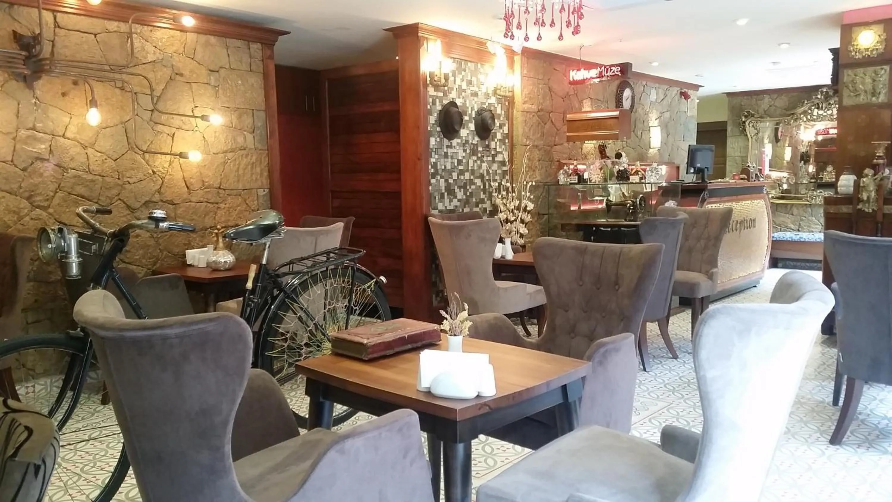 Lounge or bar in Kazdaglari Karye Müze Hotel