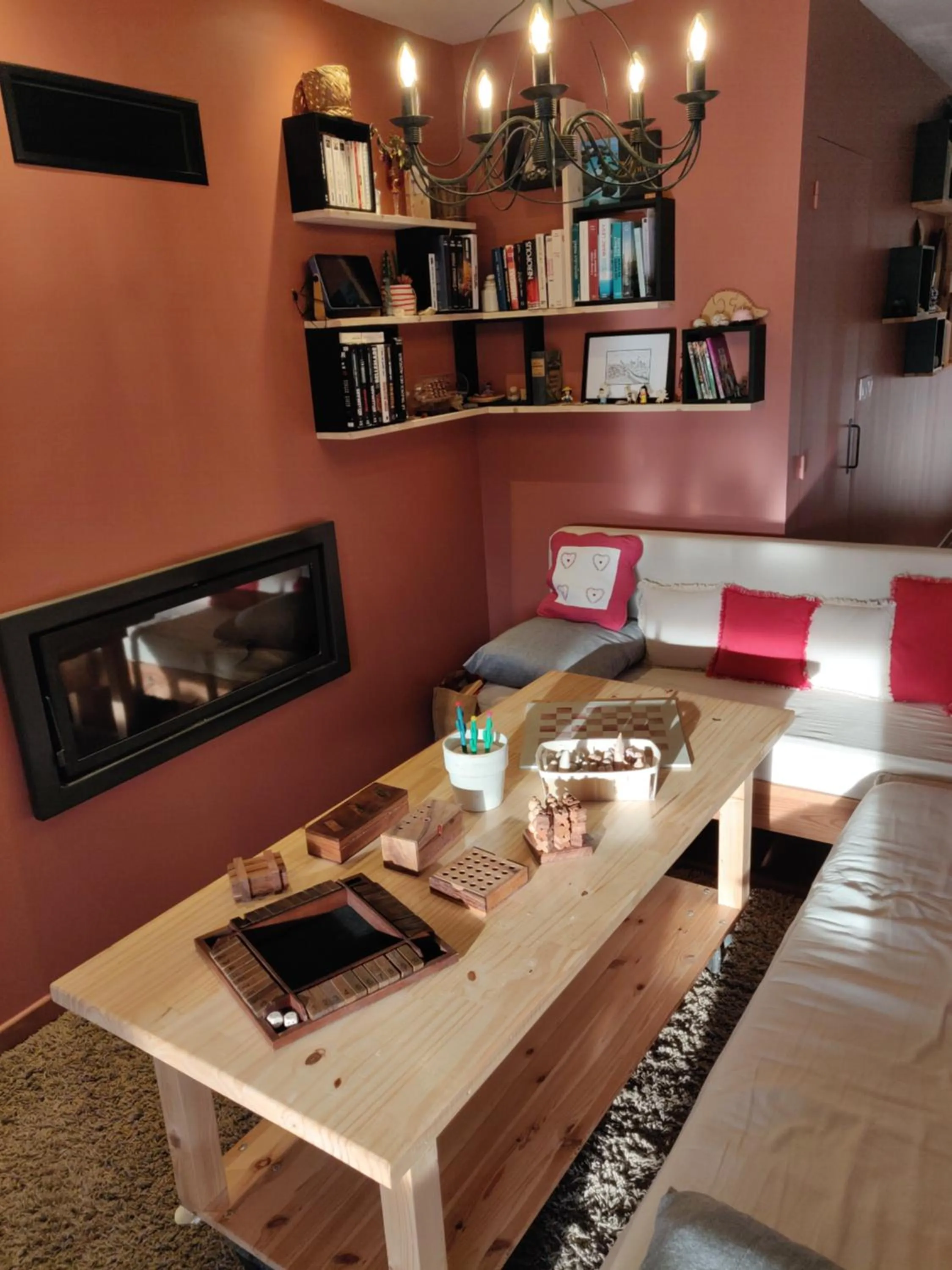 Communal lounge/ TV room in Les Terrasses de Valensole