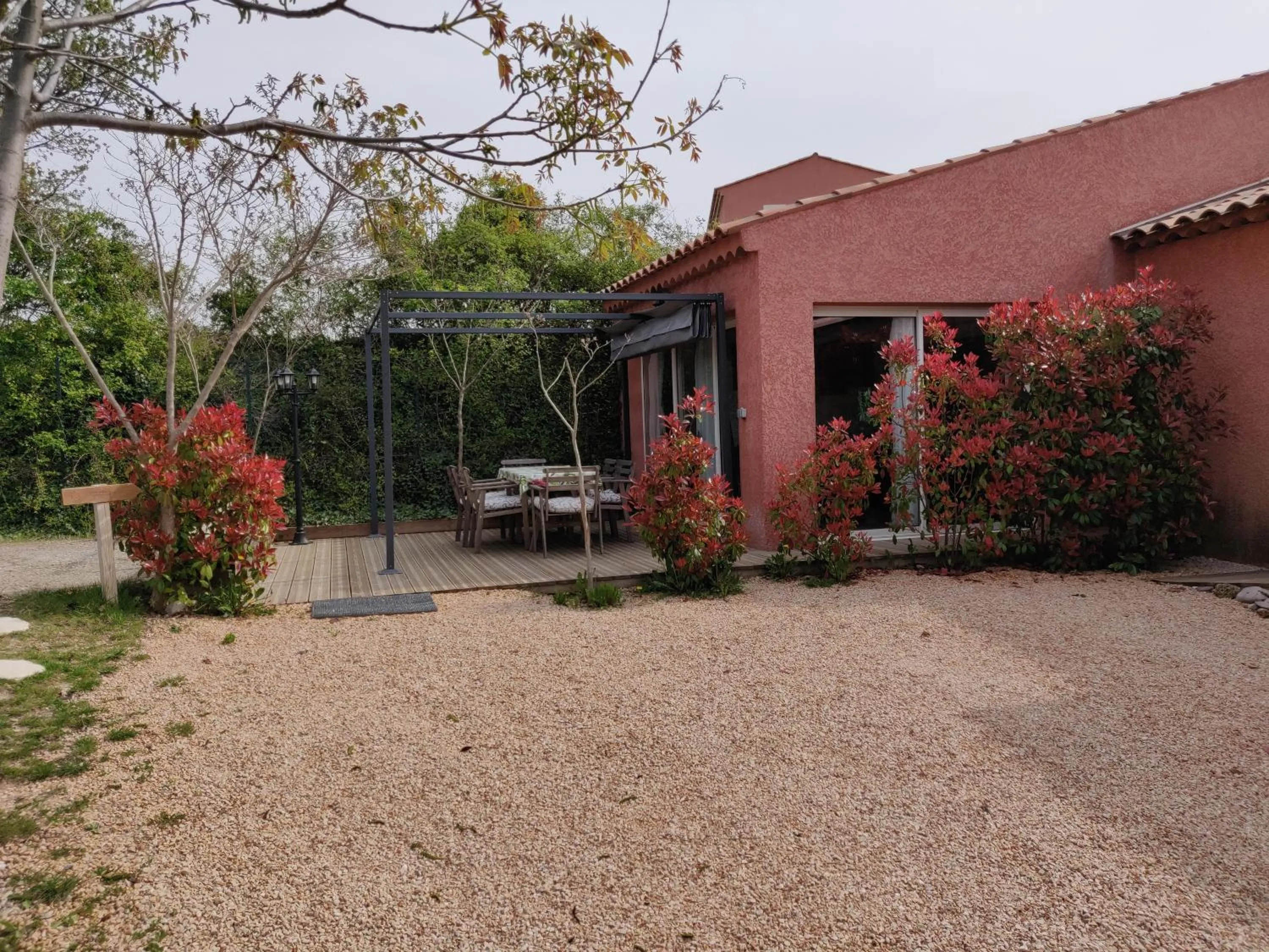 Facade/entrance in Les Terrasses de Valensole