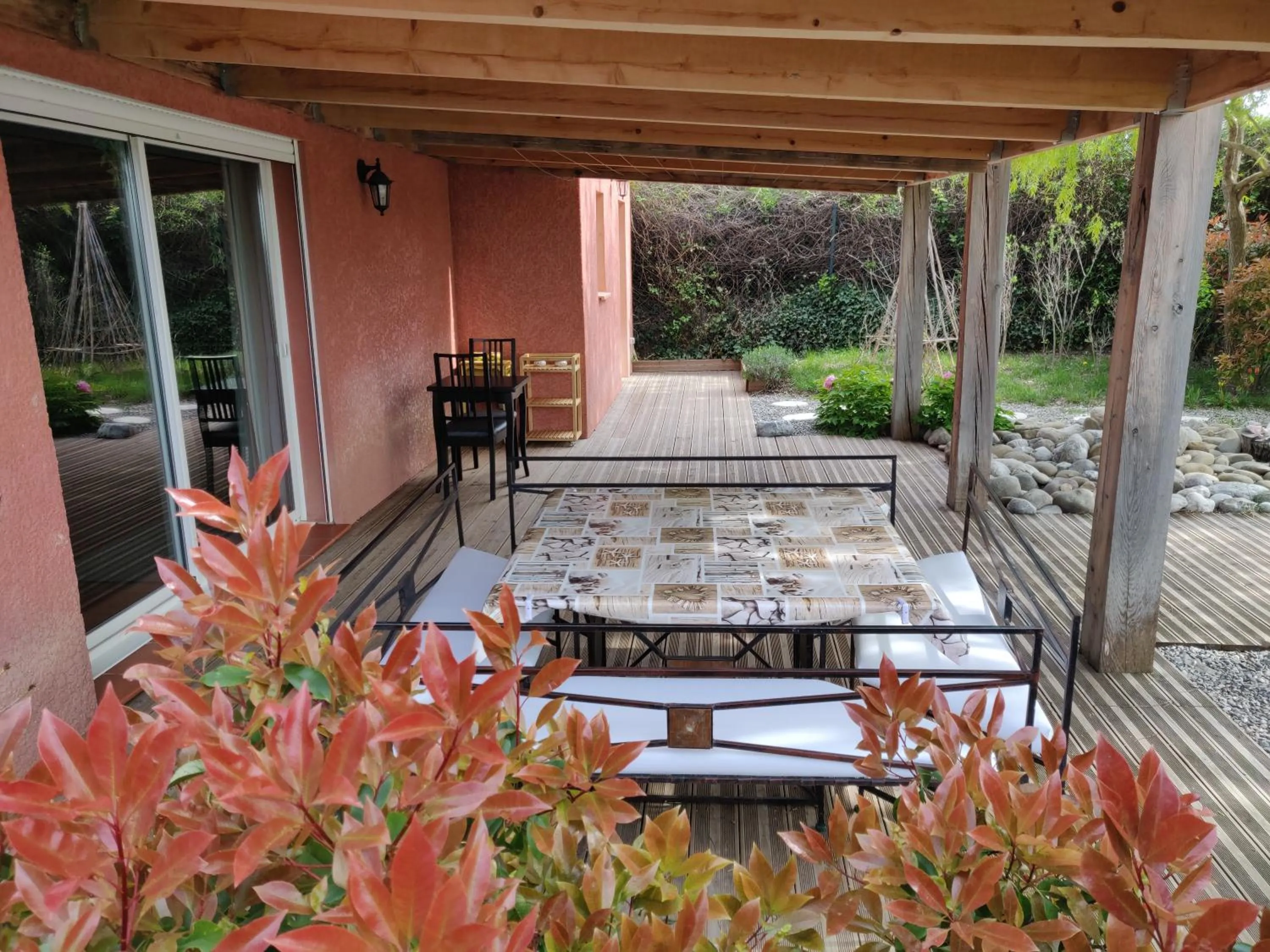 Patio in Les Terrasses de Valensole