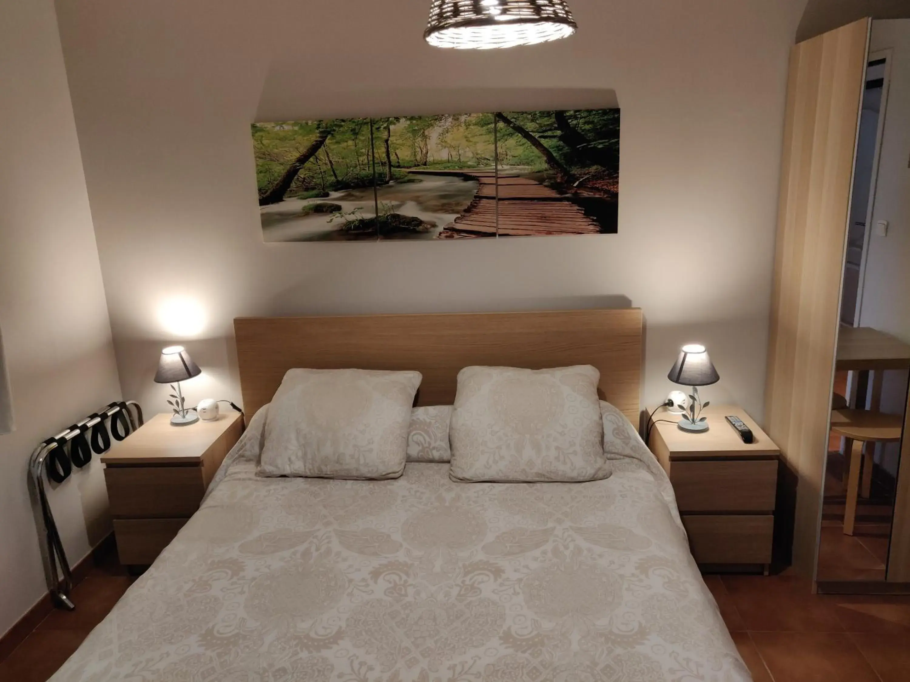 Standard Queen Room in Les Terrasses de Valensole Standard Queen Room in Les Terrasses de Valensole