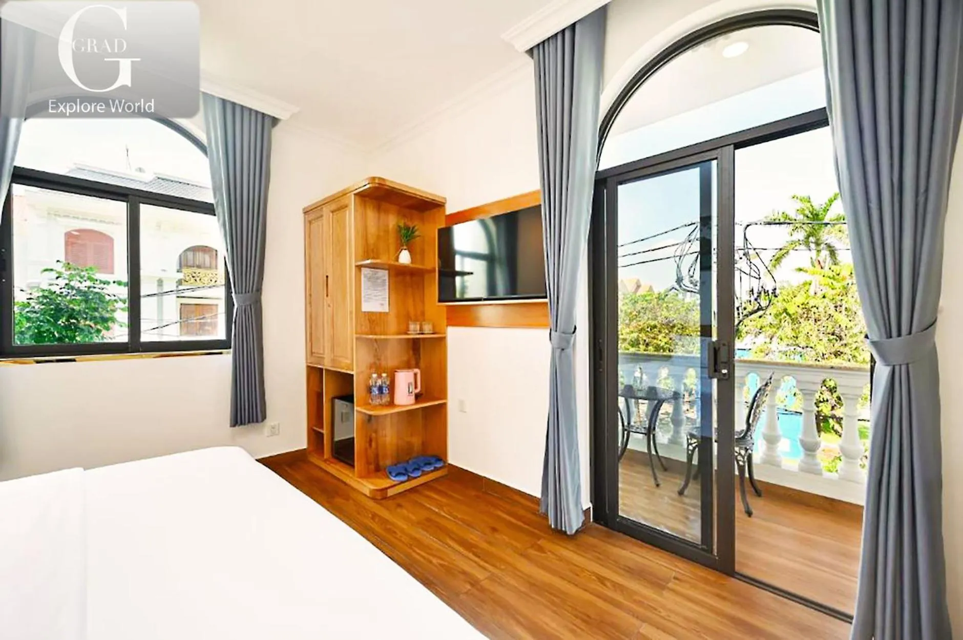 Bed in Ly Ly Hotel 2