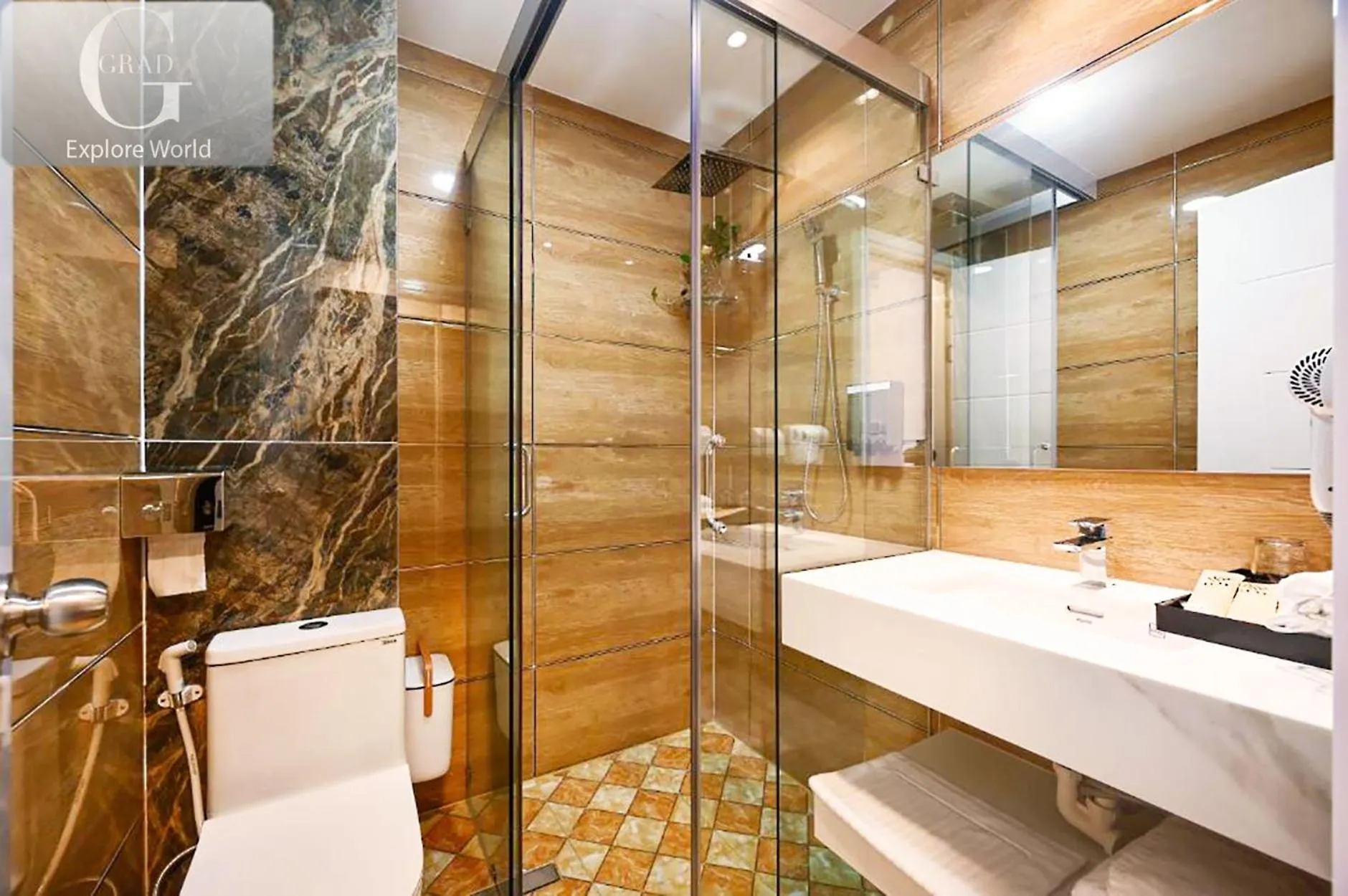 Toilet in Ly Ly Hotel 2