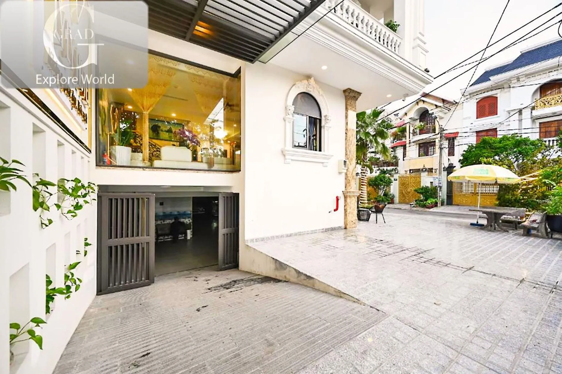 Property building in Ly Ly Hotel 2