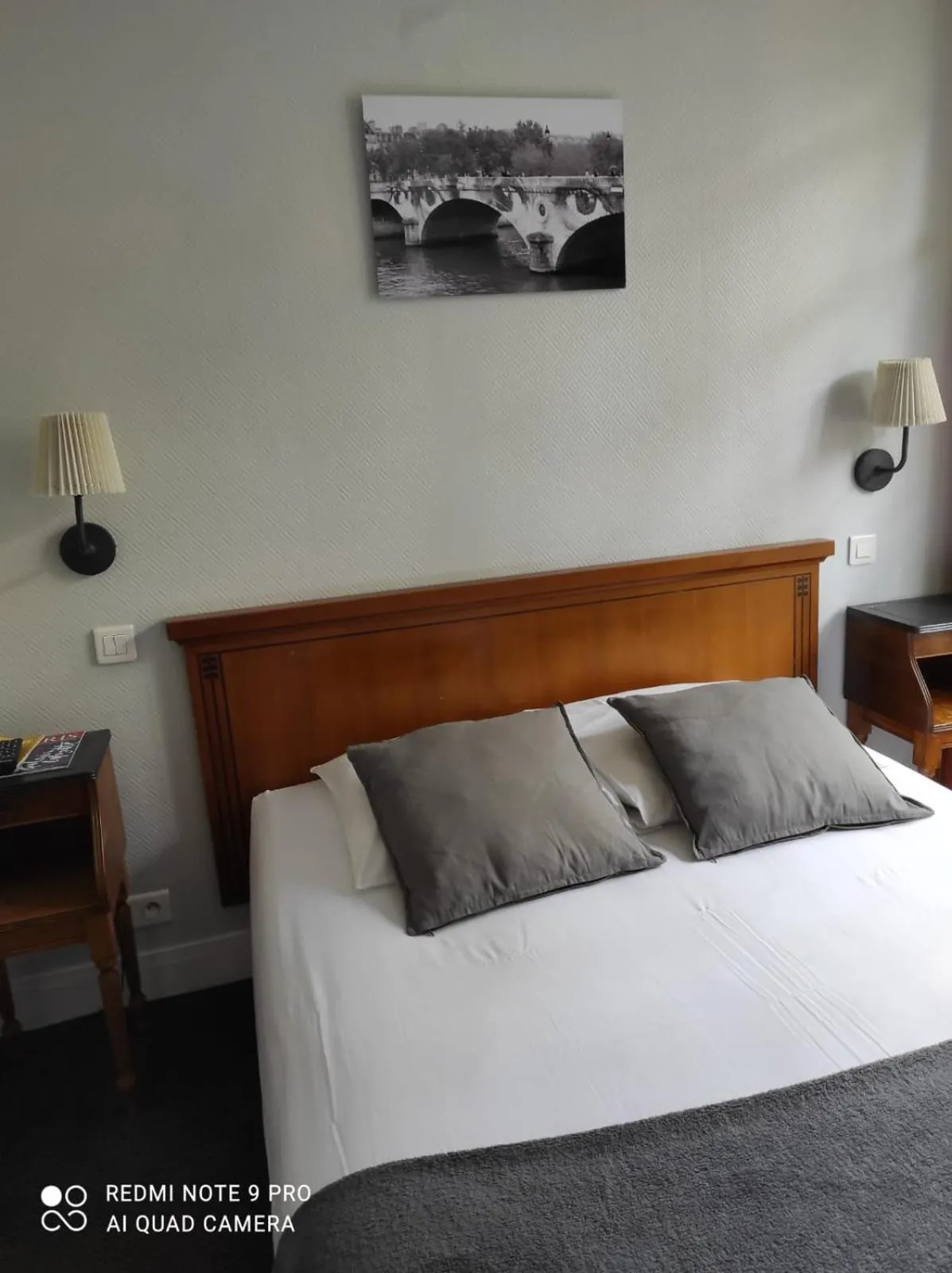 Bed in Hôtel Verlaine